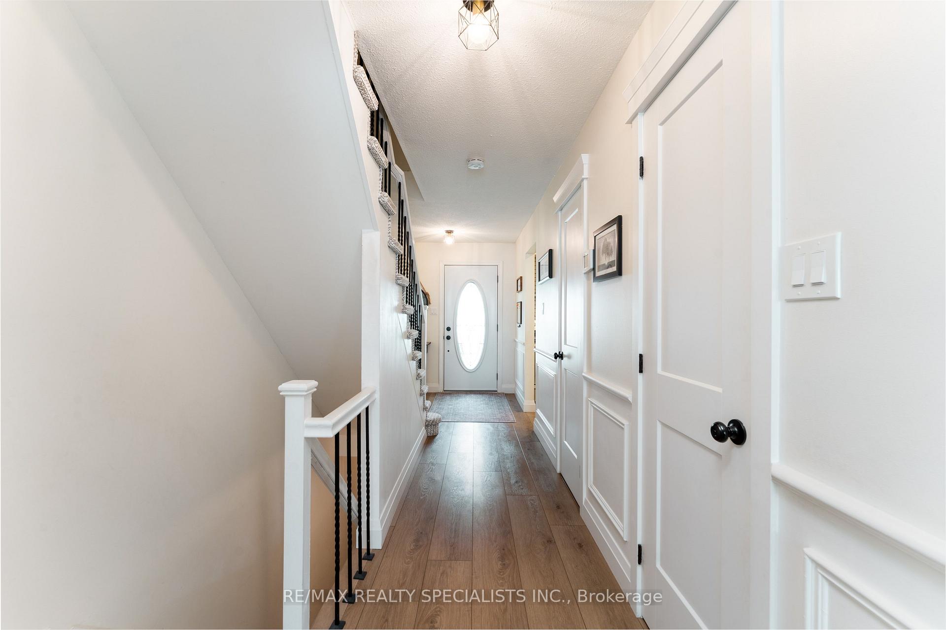 Photo 16 of Unit 3, 2230 Upper Middle Road, Burlington, Brant Hills — HOMEH