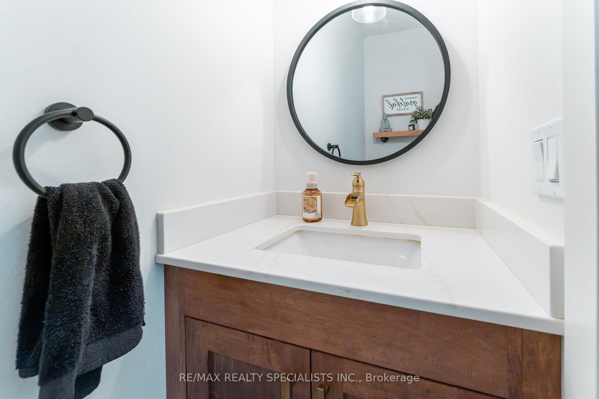 Photo 17 of Unit 3, 2230 Upper Middle Road, Burlington, Brant Hills — HOMEH