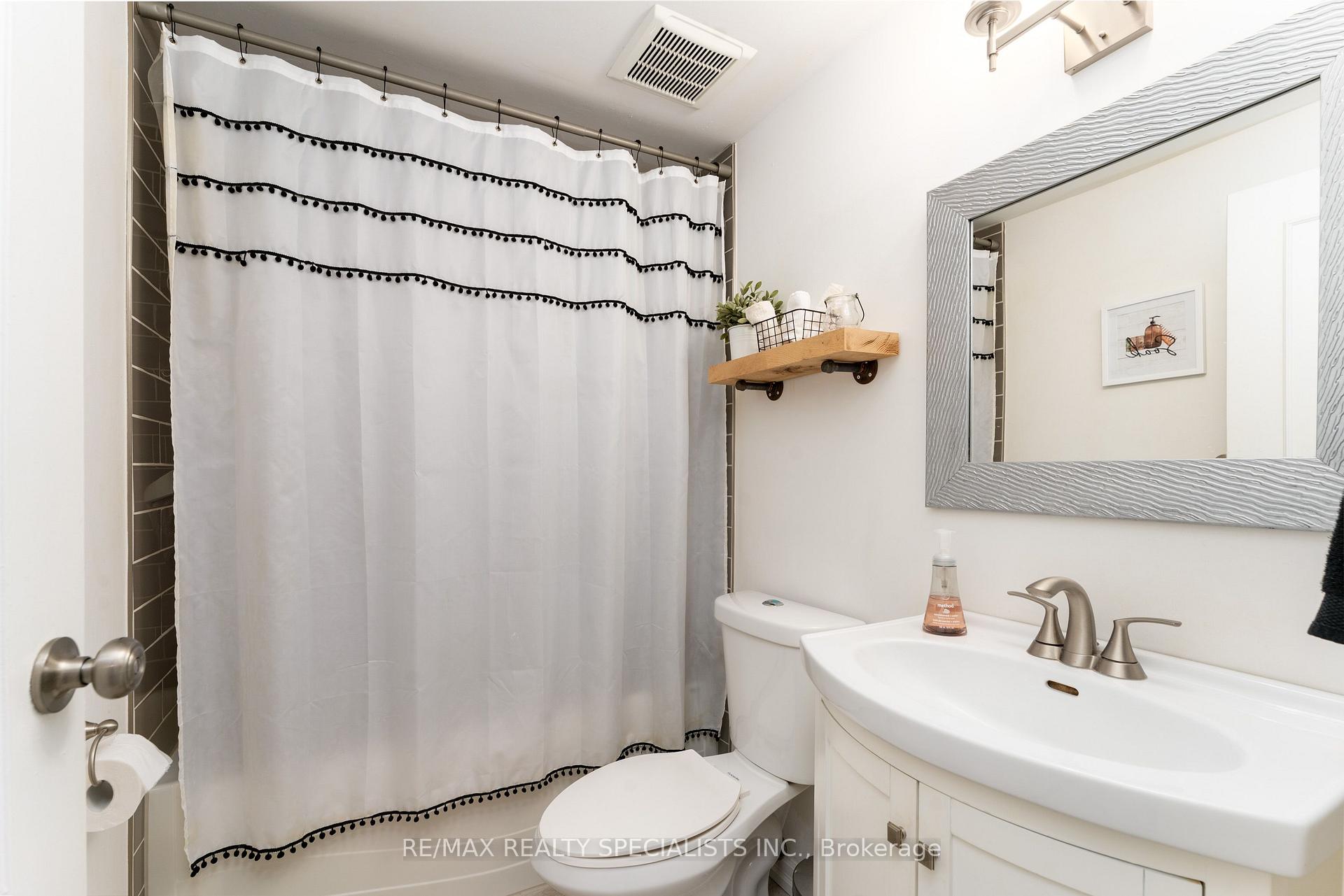 Photo 21 of Unit 3, 2230 Upper Middle Road, Burlington, Brant Hills — HOMEH