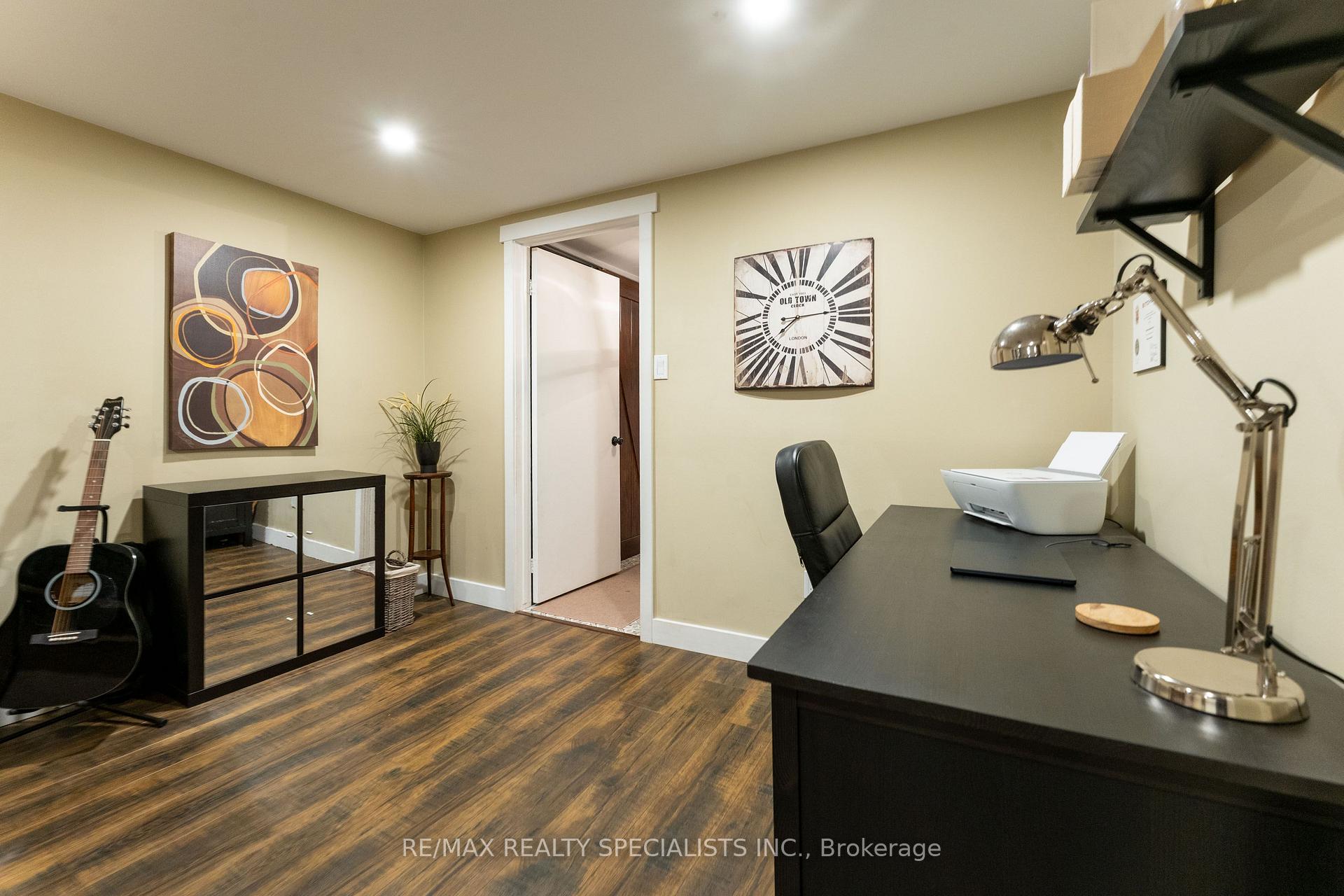 Photo 30 of Unit 3, 2230 Upper Middle Road, Burlington, Brant Hills — HOMEH