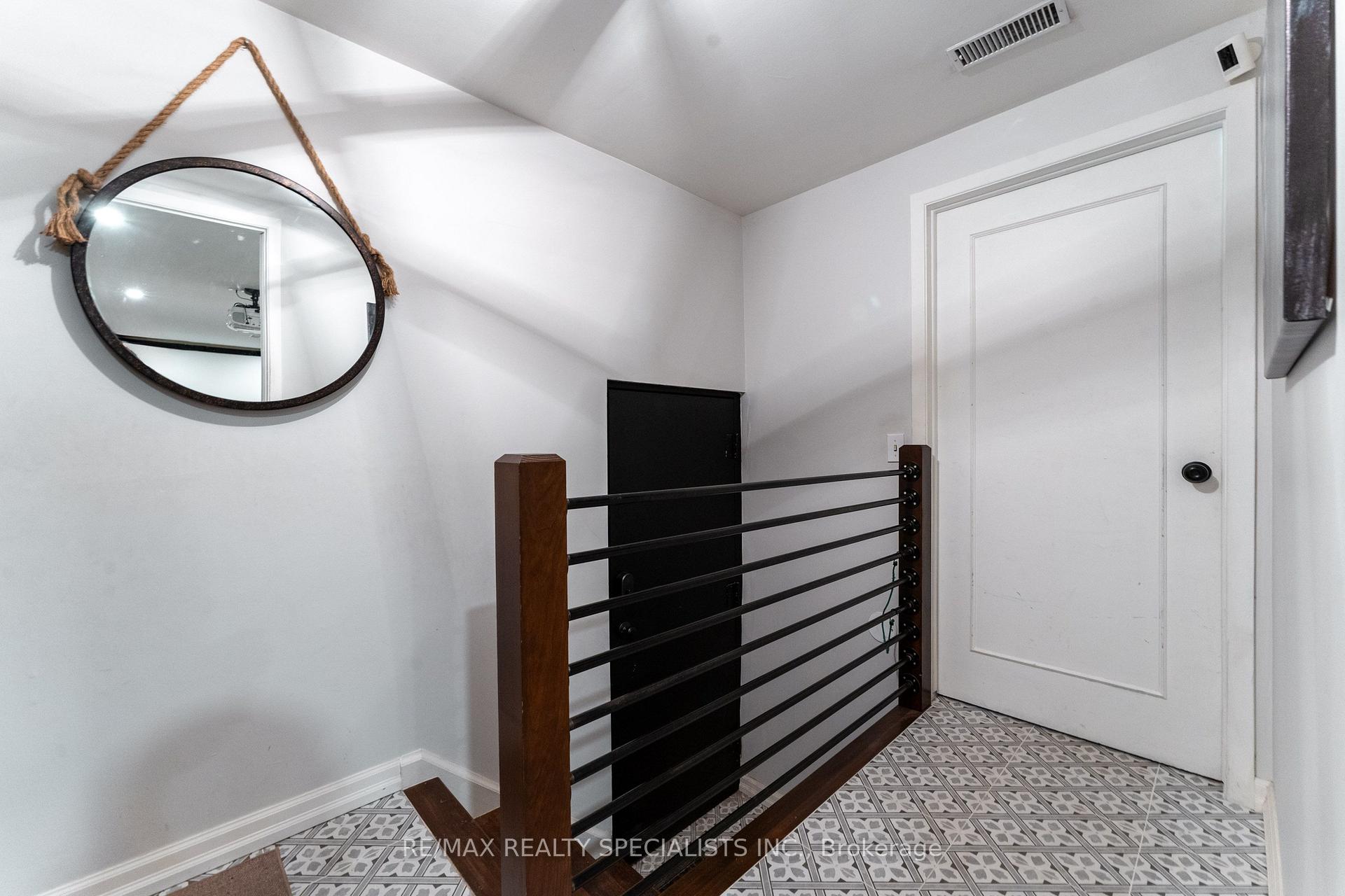 Photo 31 of Unit 3, 2230 Upper Middle Road, Burlington, Brant Hills — HOMEH