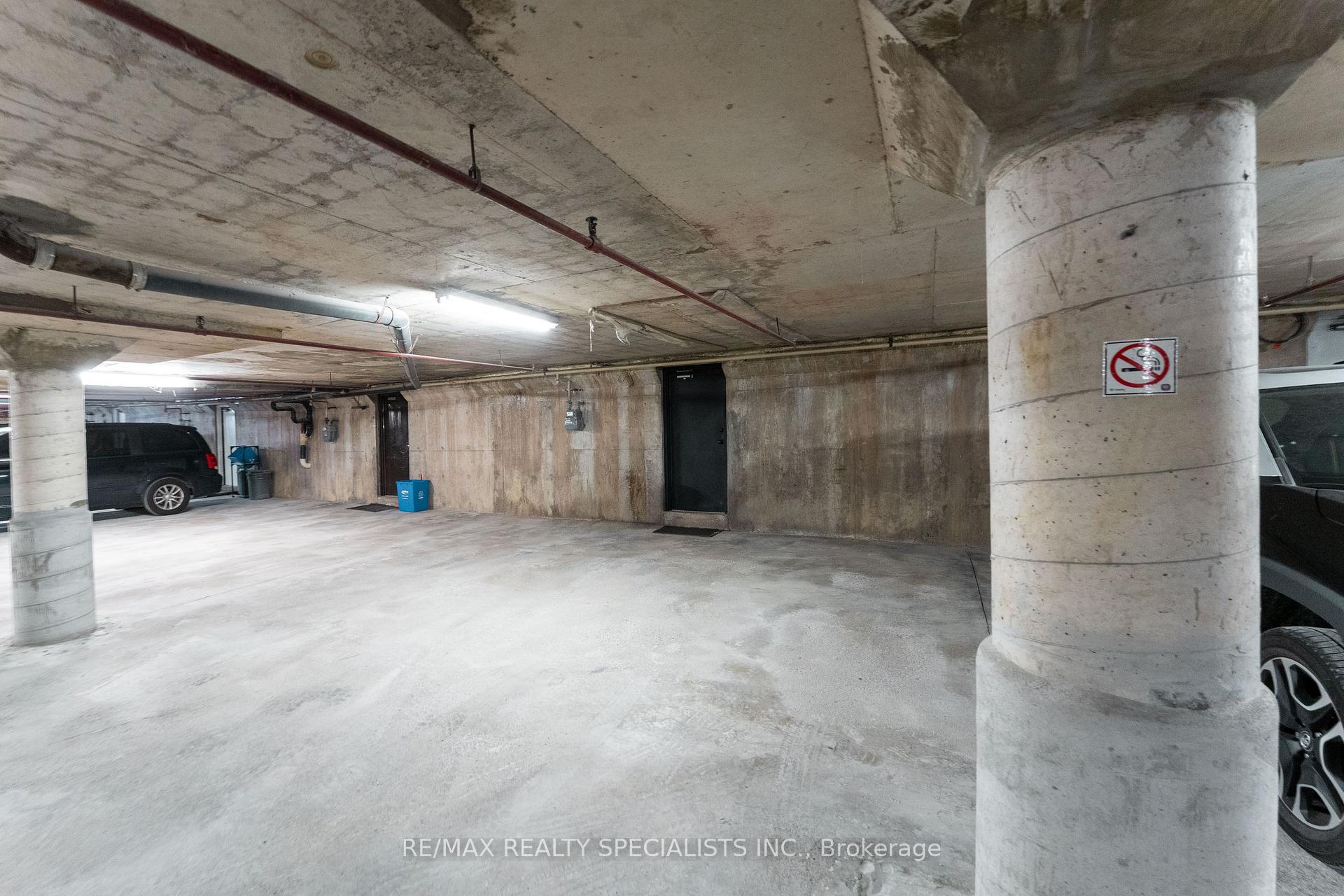 Photo 34 of Unit 3, 2230 Upper Middle Road, Burlington, Brant Hills — HOMEH