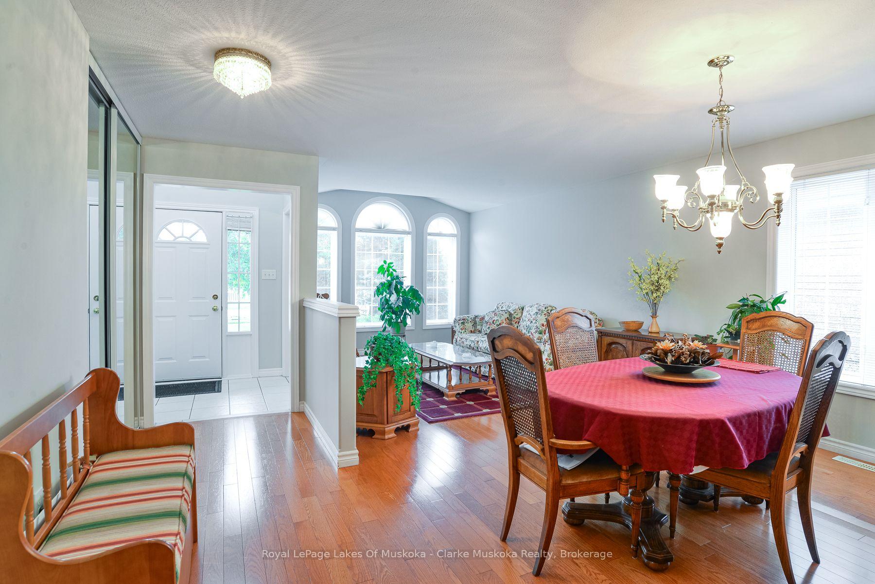 Photo 10 of 14 Palmer Drive, Barrie, East Bayfield — HOMEH