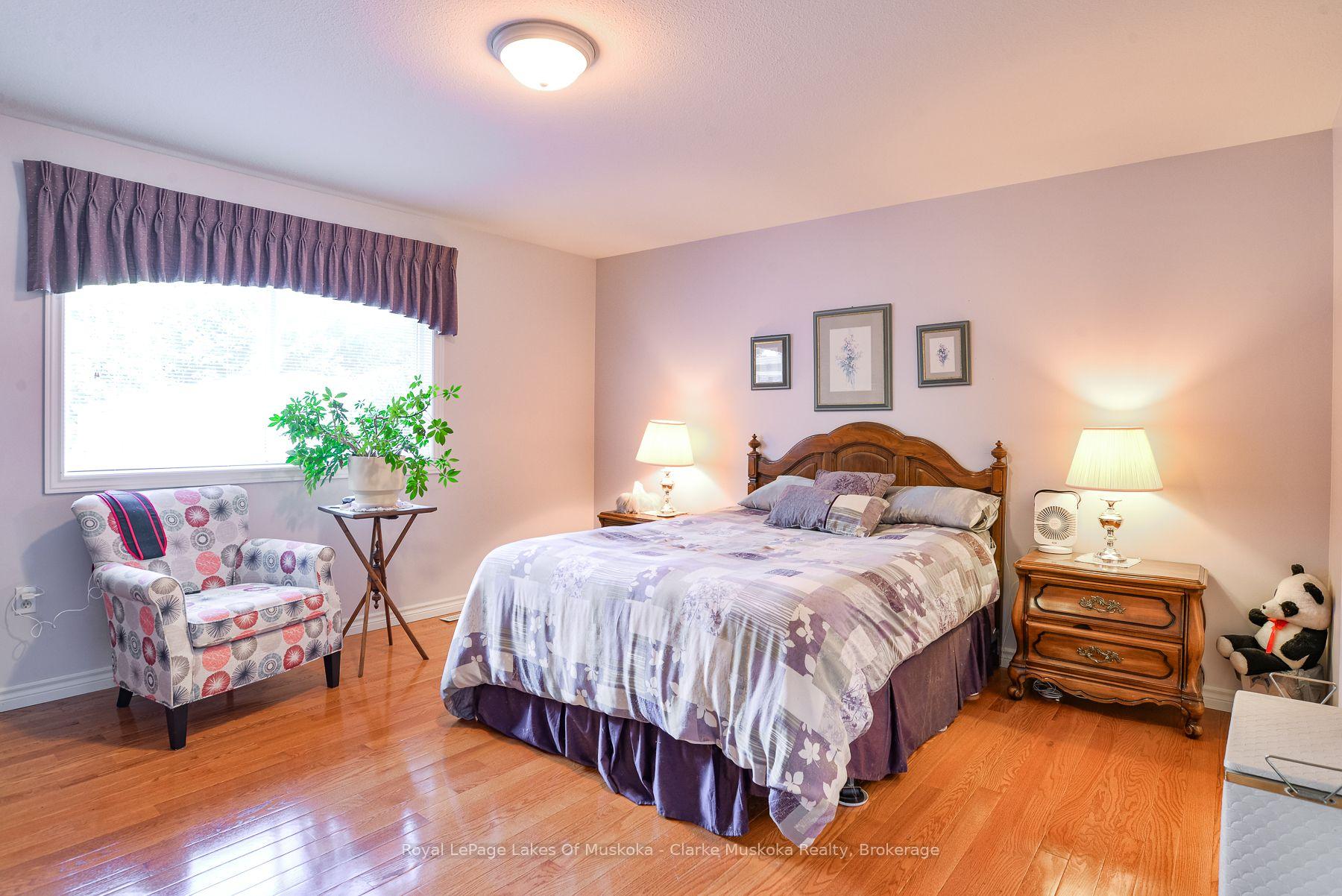 Photo 19 of 14 Palmer Drive, Barrie, East Bayfield — HOMEH