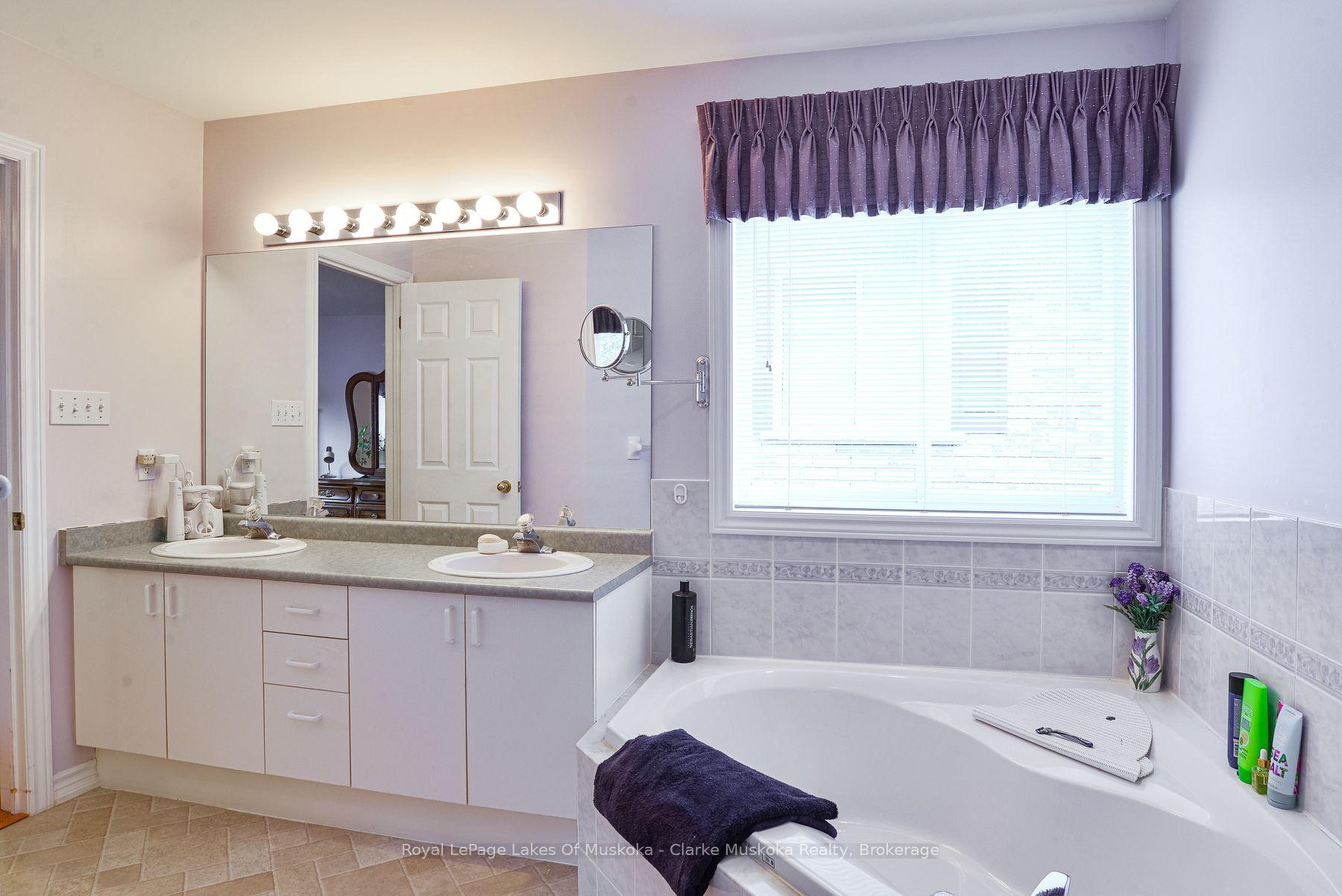 Photo 22 of 14 Palmer Drive, Barrie, East Bayfield — HOMEH