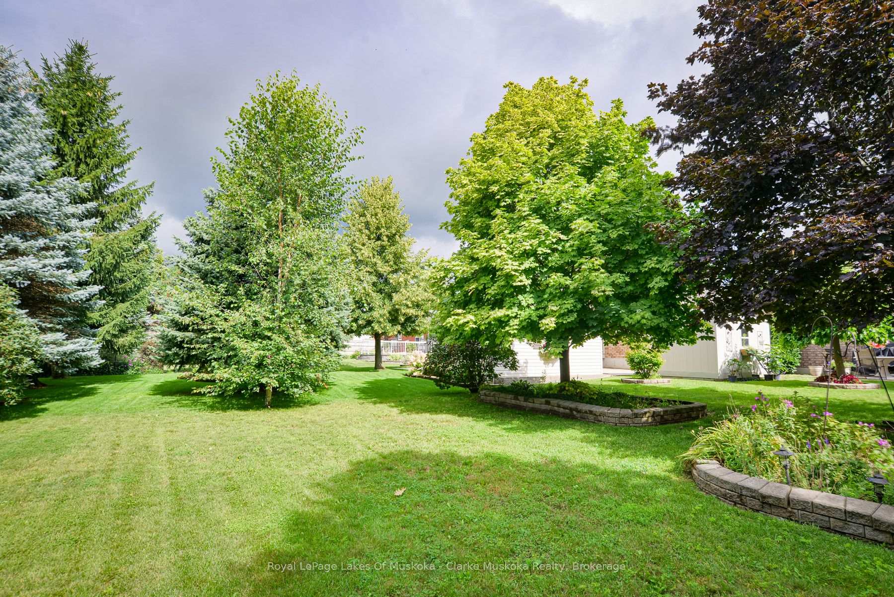 Photo 37 of 14 Palmer Drive, Barrie, East Bayfield — HOMEH