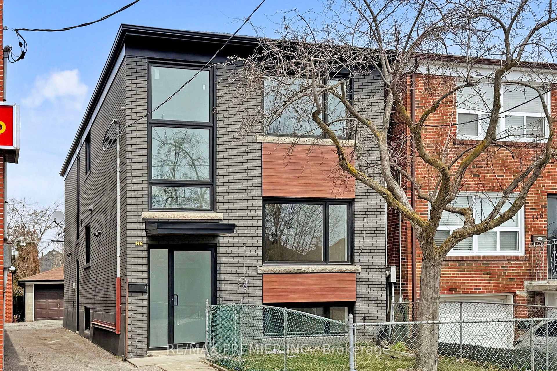 Photo 2 of Unit 1, 148 Lambton Avenue, Toronto, Rockcliffe-Smythe — HOMEH