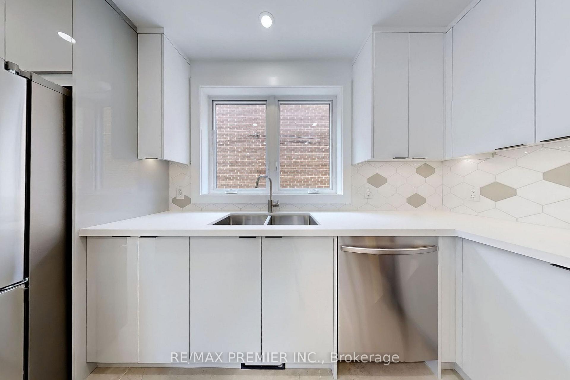 Photo 7 of Unit 1, 148 Lambton Avenue, Toronto, Rockcliffe-Smythe — HOMEH