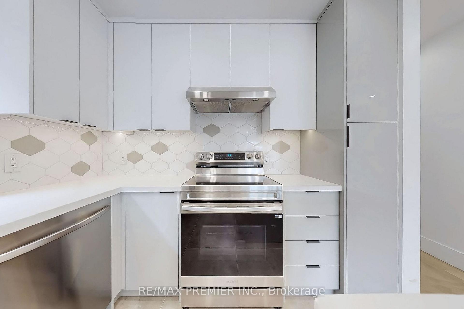 Photo 9 of Unit 1, 148 Lambton Avenue, Toronto, Rockcliffe-Smythe — HOMEH