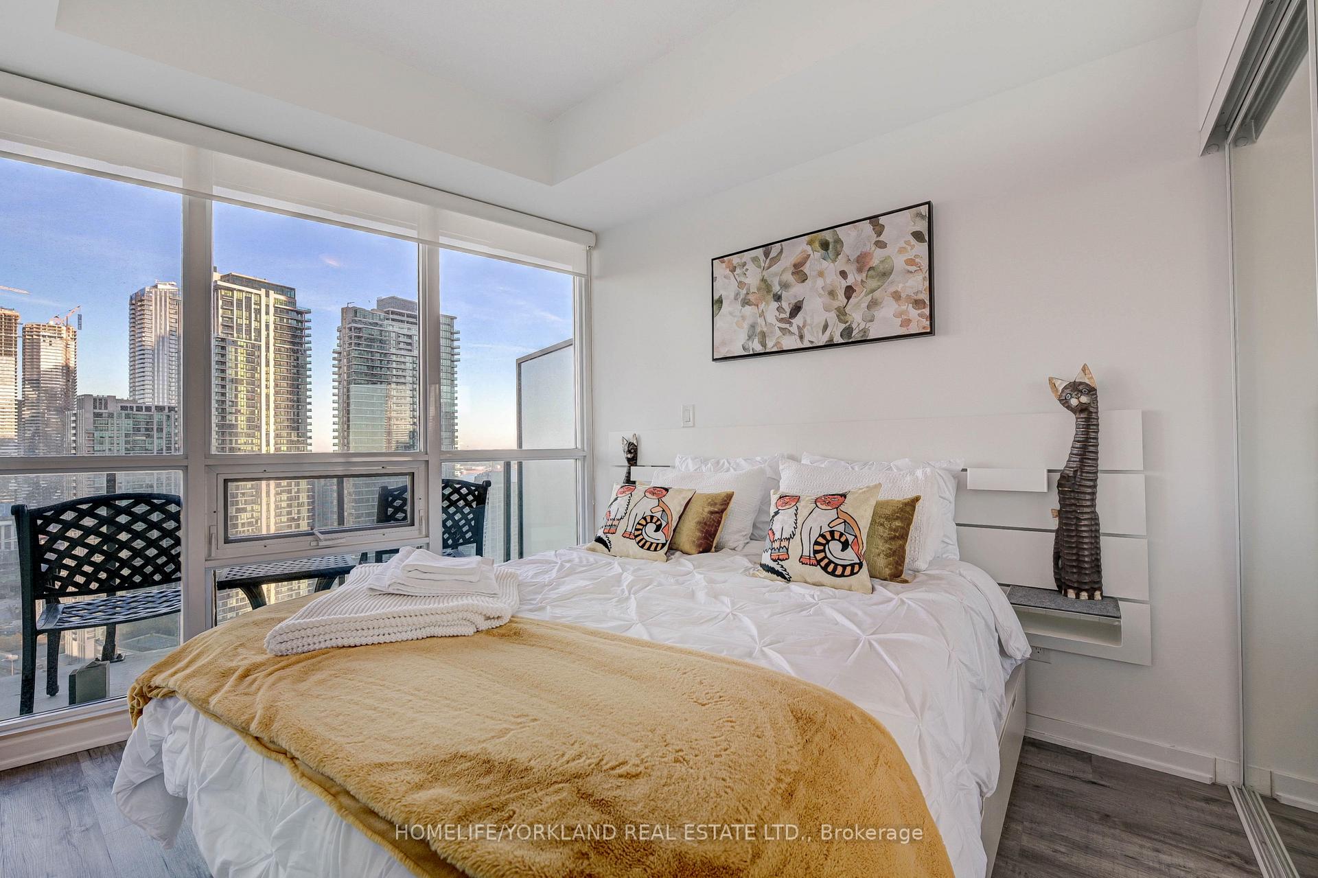 Photo 3 of Unit 3008, 65 Bremner Boulevard, Toronto, Waterfront Communities — HOMEH