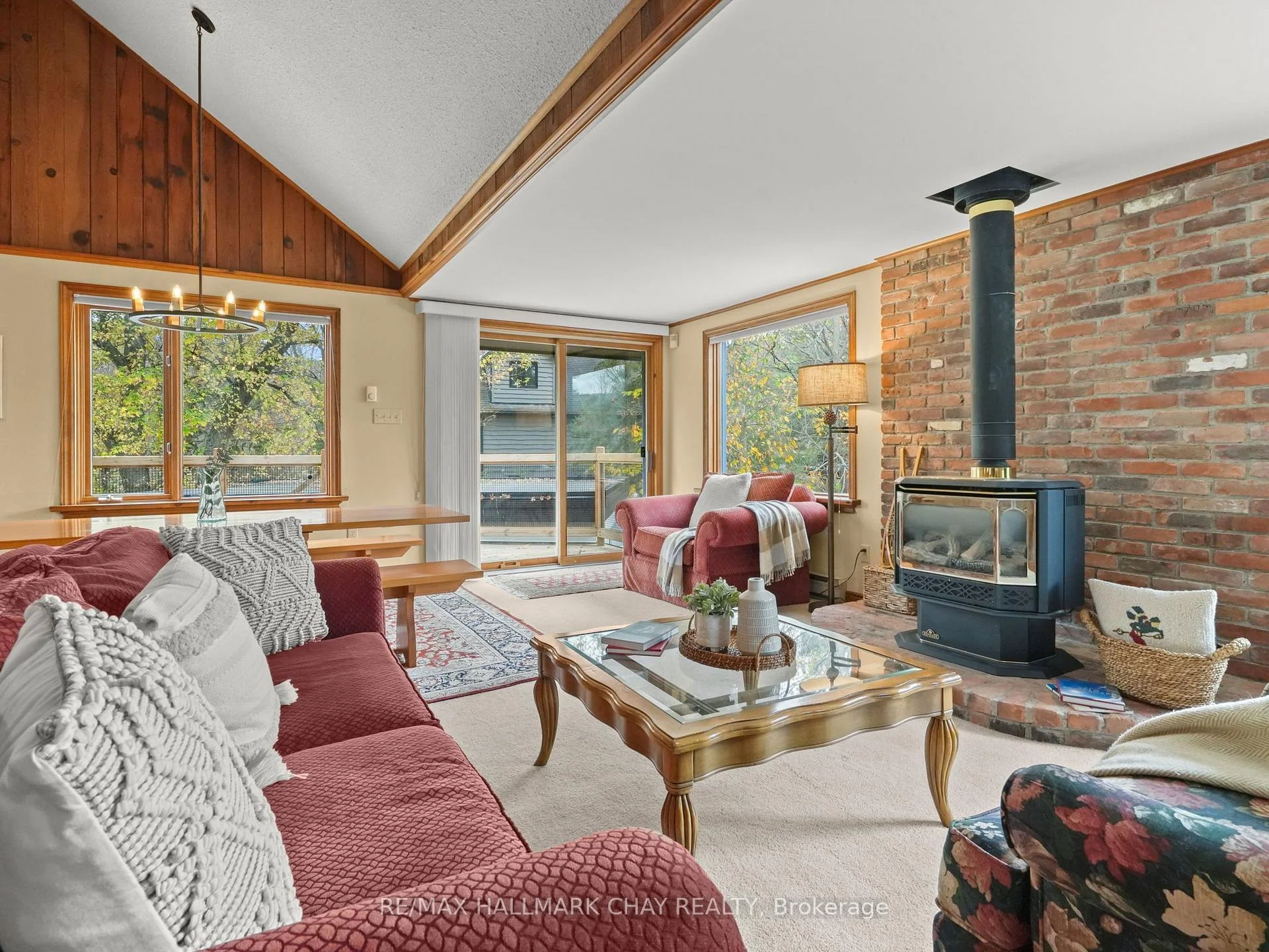 Photo 21 of 61 Pine River Crescent, Mulmur, Rural Mulmur — HOMEH