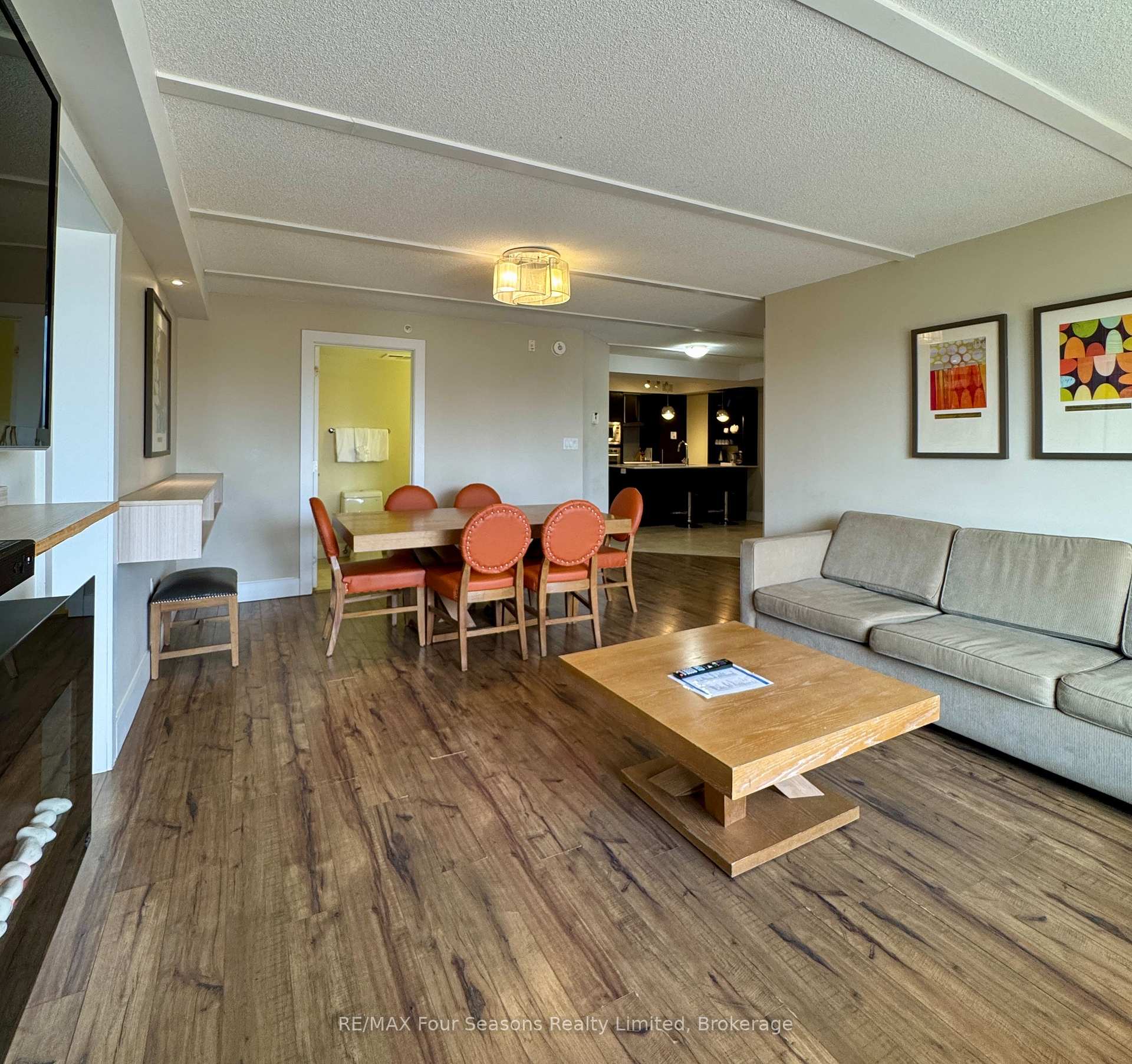 Photo 5 of Unit 5209, 9 Harbour Street E, Collingwood — HOMEH