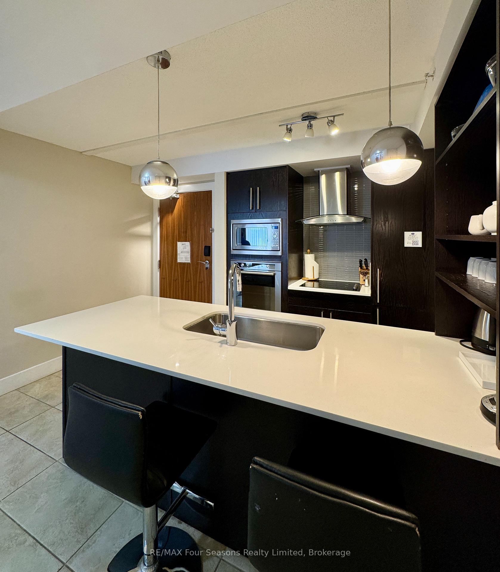 Photo 6 of Unit 5209, 9 Harbour Street E, Collingwood — HOMEH