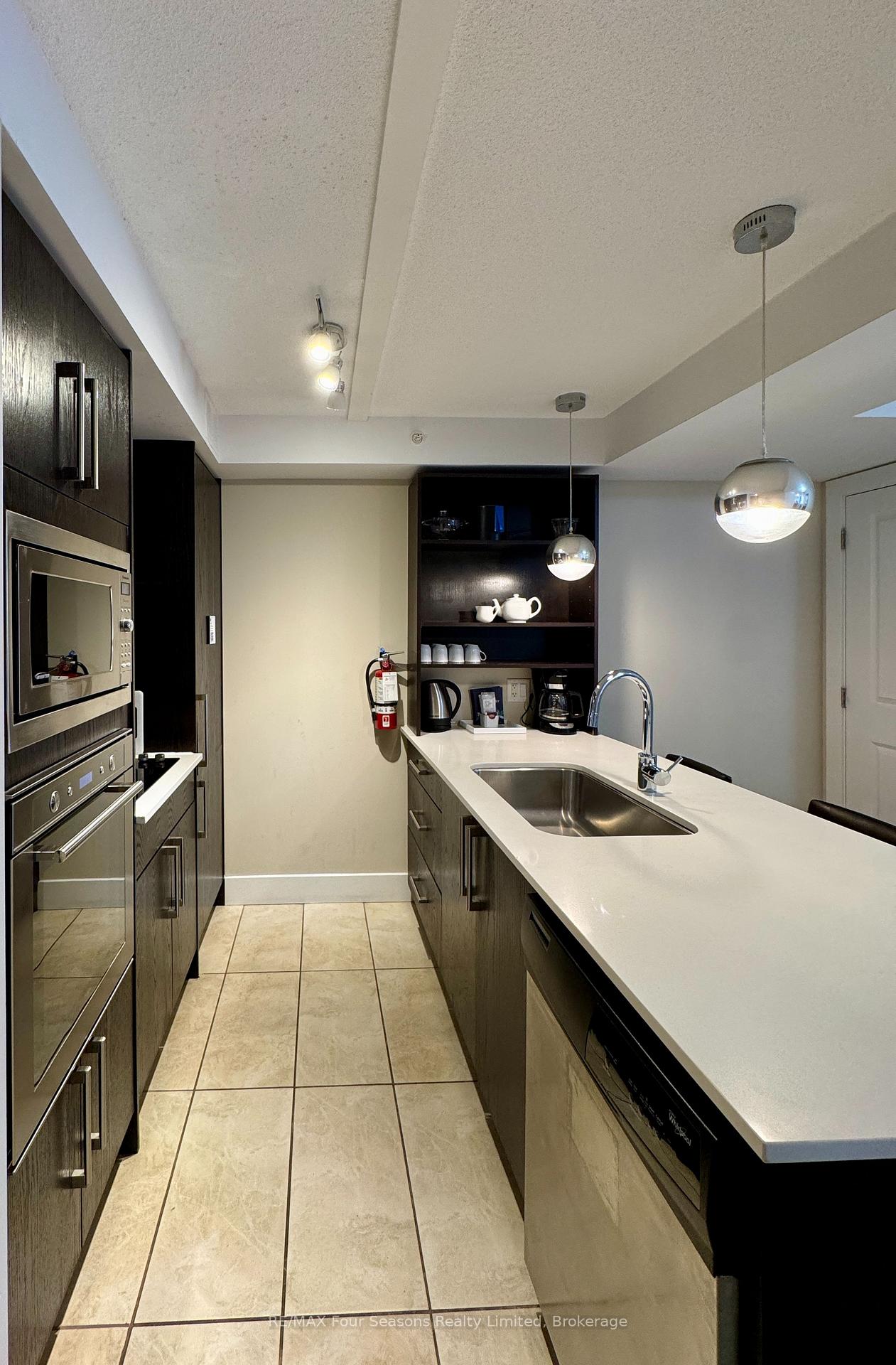 Photo 7 of Unit 5209, 9 Harbour Street E, Collingwood — HOMEH