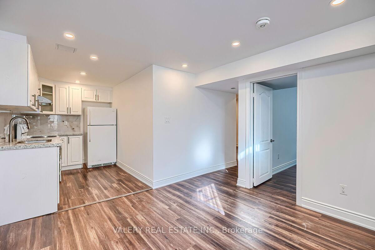 Photo 7 of 6891 Hickling Crescent E, Mississauga, Lisgar — HOMEH