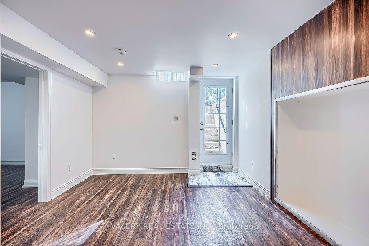 Photo 8 of 6891 Hickling Crescent E, Mississauga, Lisgar — HOMEH