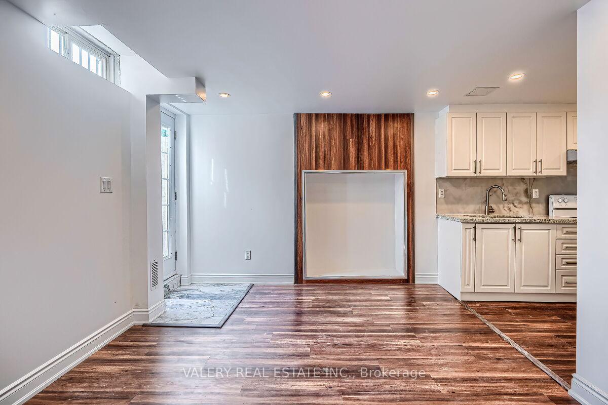 Photo 11 of 6891 Hickling Crescent E, Mississauga, Lisgar — HOMEH