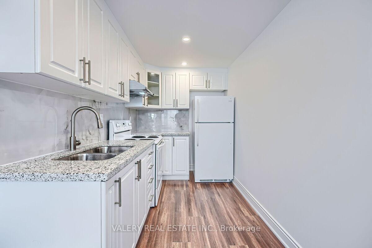 Photo 15 of 6891 Hickling Crescent E, Mississauga, Lisgar — HOMEH