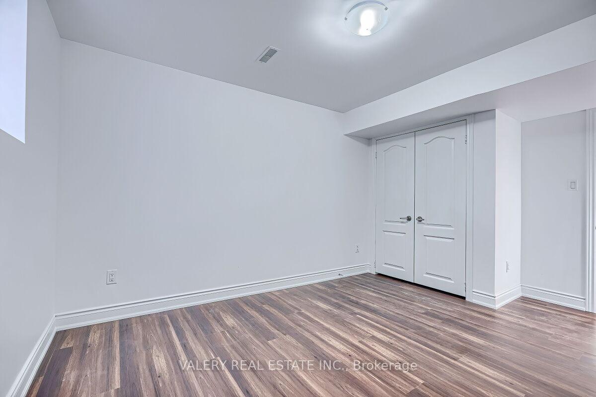 Photo 16 of 6891 Hickling Crescent E, Mississauga, Lisgar — HOMEH
