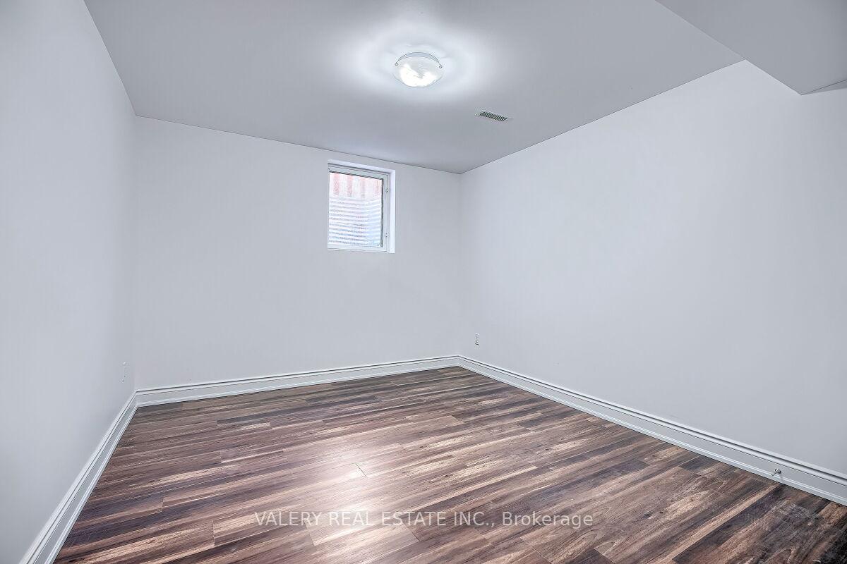 Photo 17 of 6891 Hickling Crescent E, Mississauga, Lisgar — HOMEH