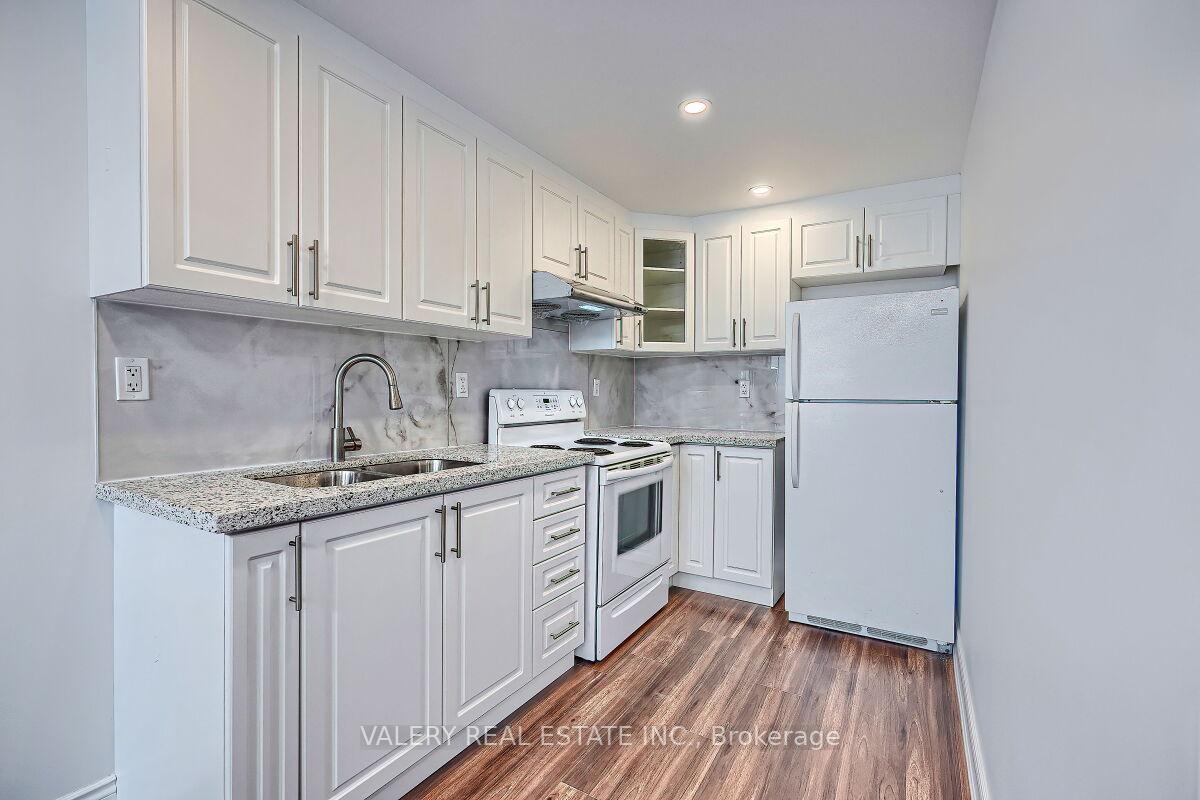 Photo 18 of 6891 Hickling Crescent E, Mississauga, Lisgar — HOMEH