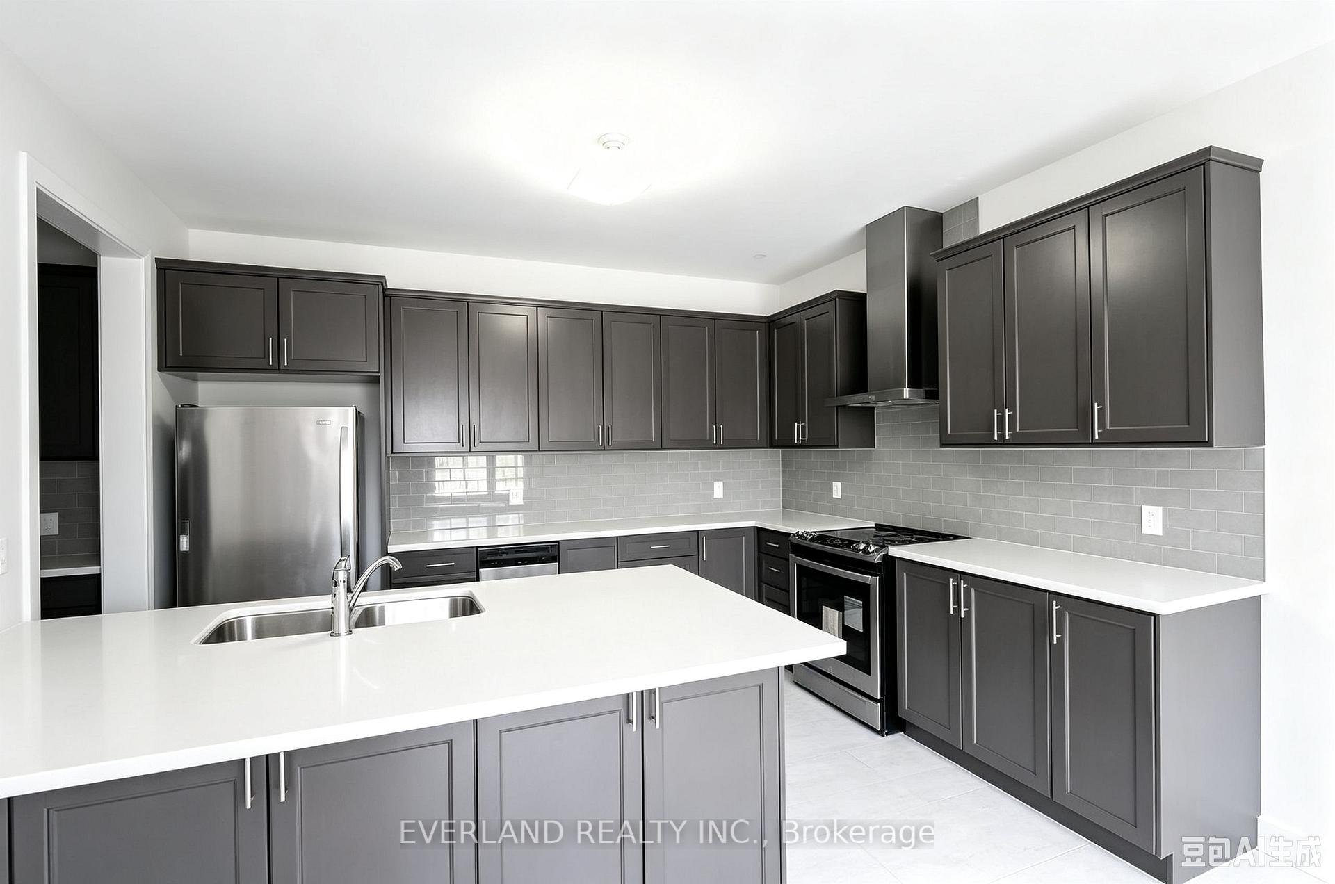 Photo 4 of 27 Prosperity Way, East Gwillimbury, Holland Landing — HOMEH