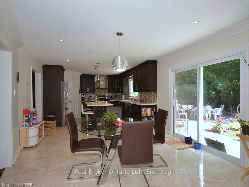 Photo 3 of 1609 Pilgrims Way, Oakville, Glen Abbey — HOMEH