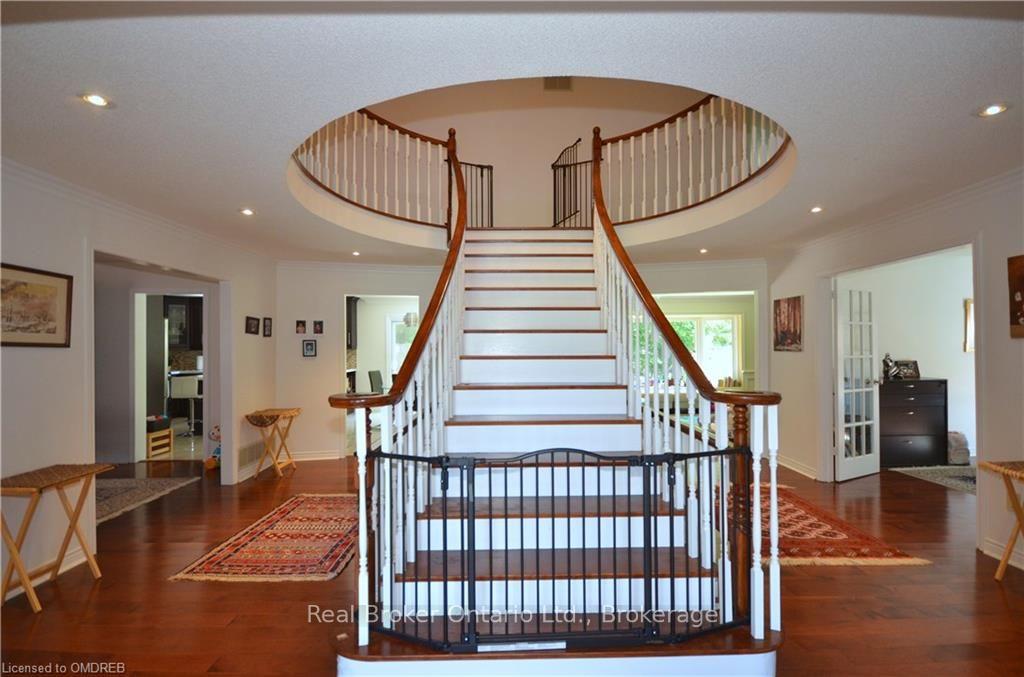 Photo 11 of 1609 Pilgrims Way, Oakville, Glen Abbey — HOMEH