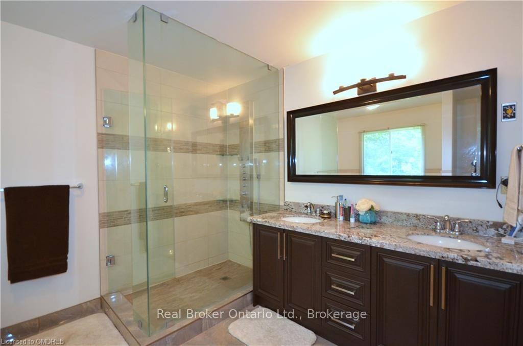 Photo 18 of 1609 Pilgrims Way, Oakville, Glen Abbey — HOMEH