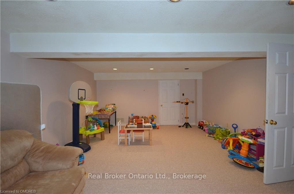 Photo 20 of 1609 Pilgrims Way, Oakville, Glen Abbey — HOMEH