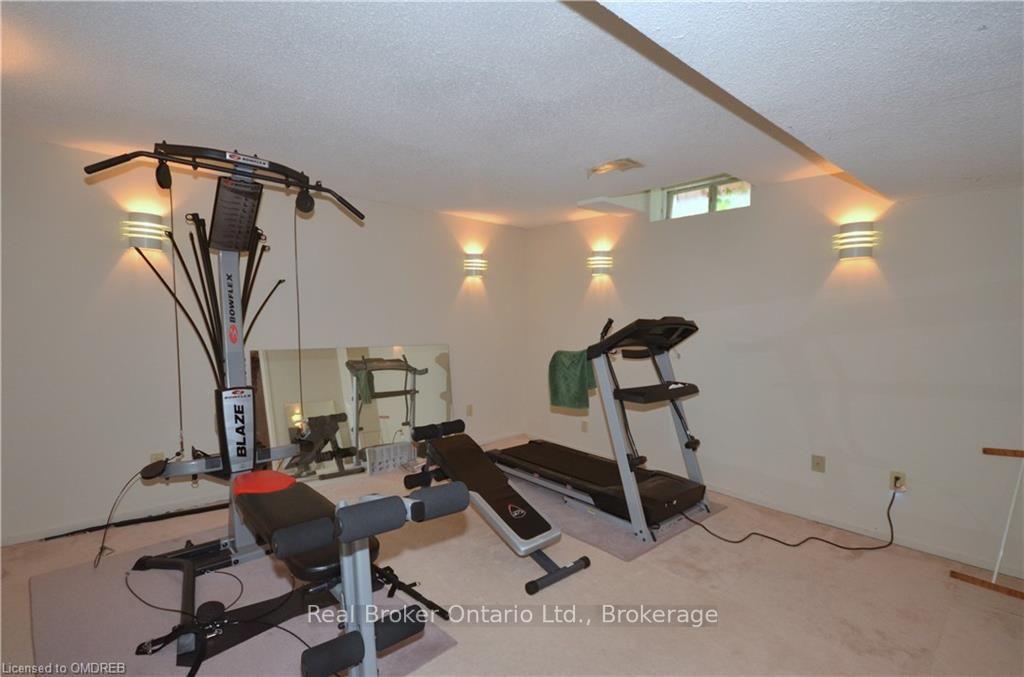 Photo 21 of 1609 Pilgrims Way, Oakville, Glen Abbey — HOMEH