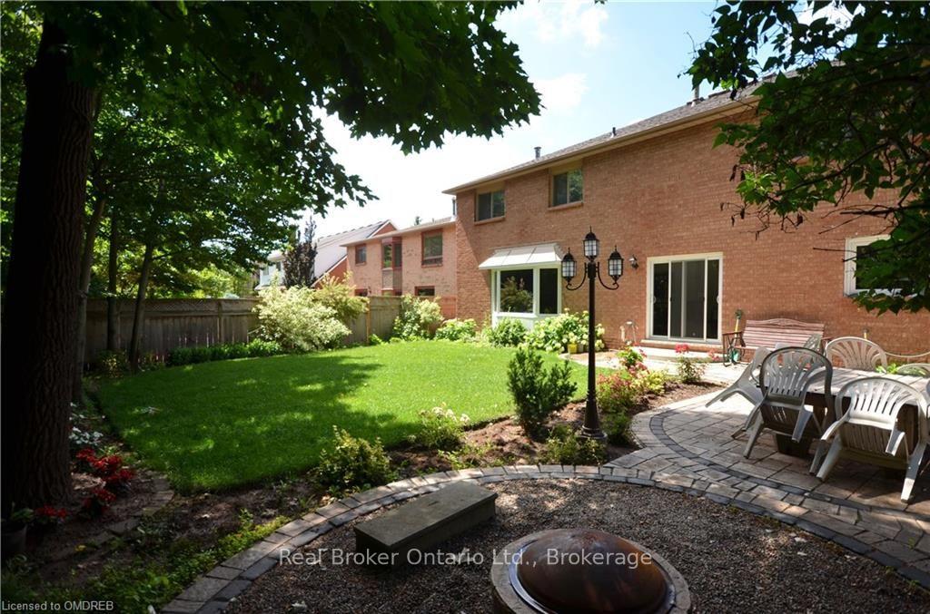 Photo 24 of 1609 Pilgrims Way, Oakville, Glen Abbey — HOMEH