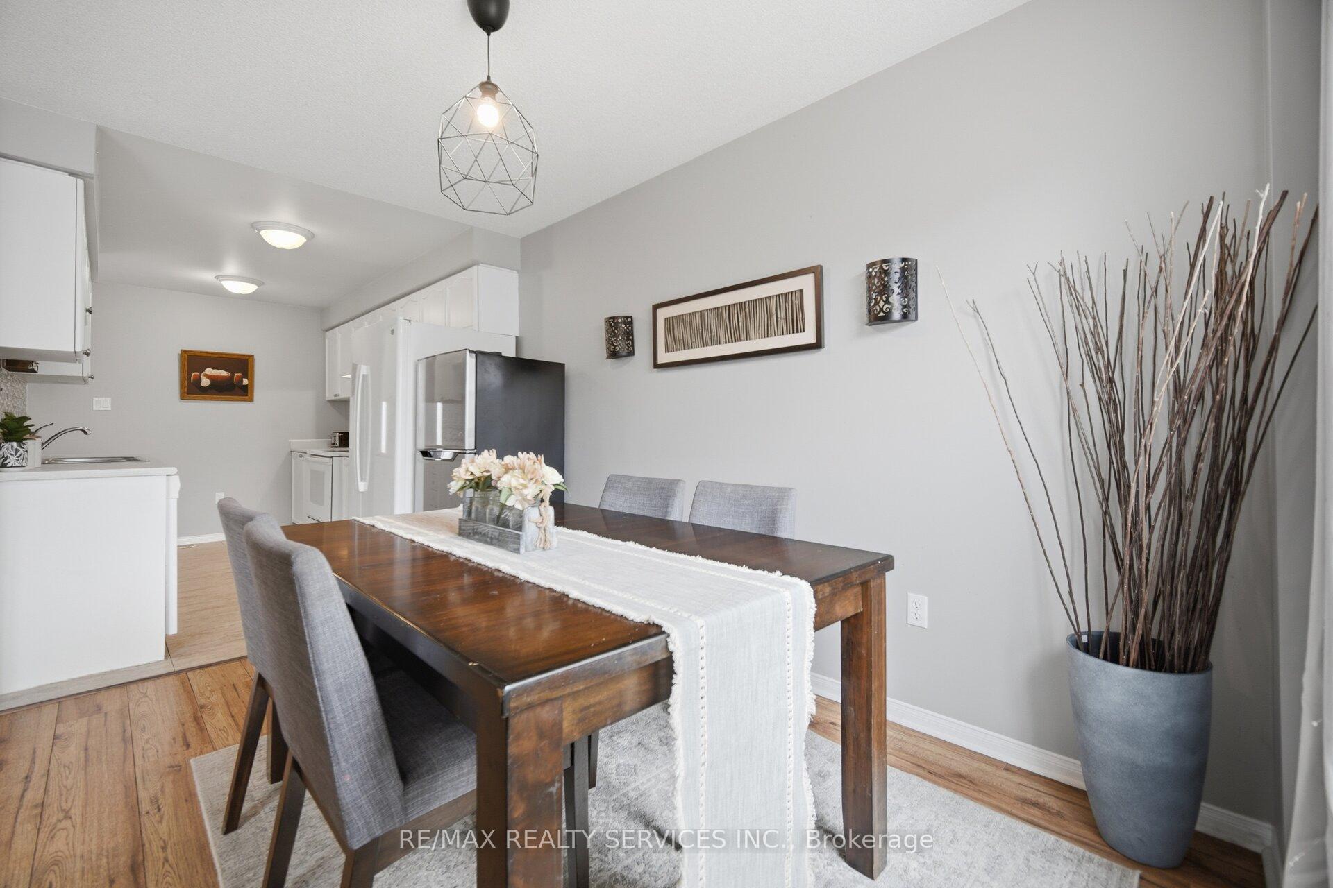 Photo 6 of 59 Fry Crescent, Clarington, Bowmanville — HOMEH