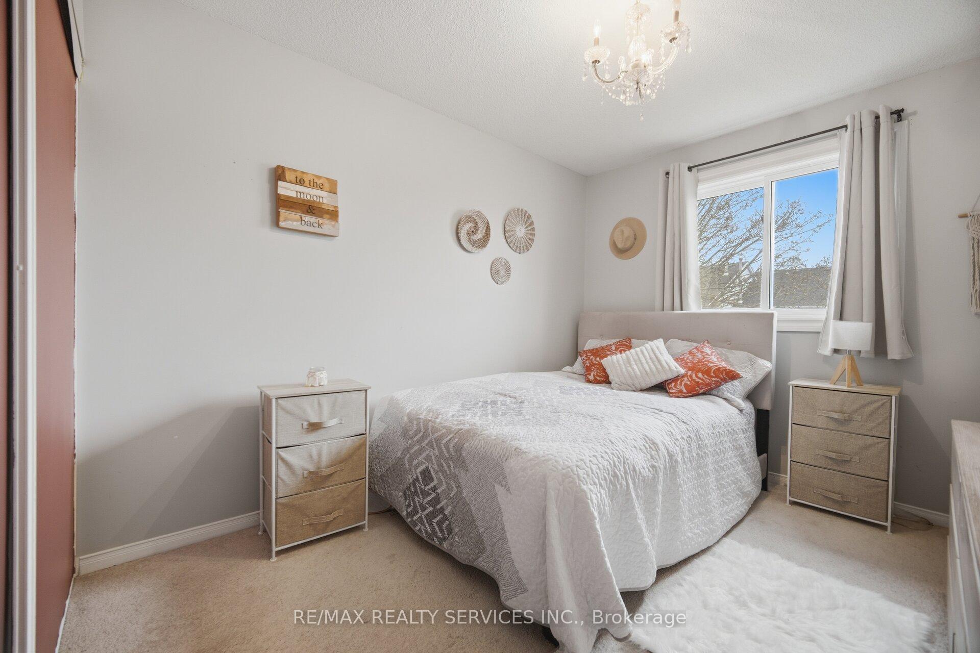 Photo 11 of 59 Fry Crescent, Clarington, Bowmanville — HOMEH