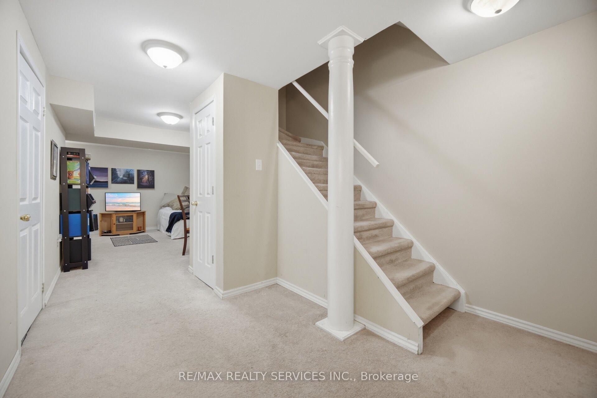 Photo 14 of 59 Fry Crescent, Clarington, Bowmanville — HOMEH