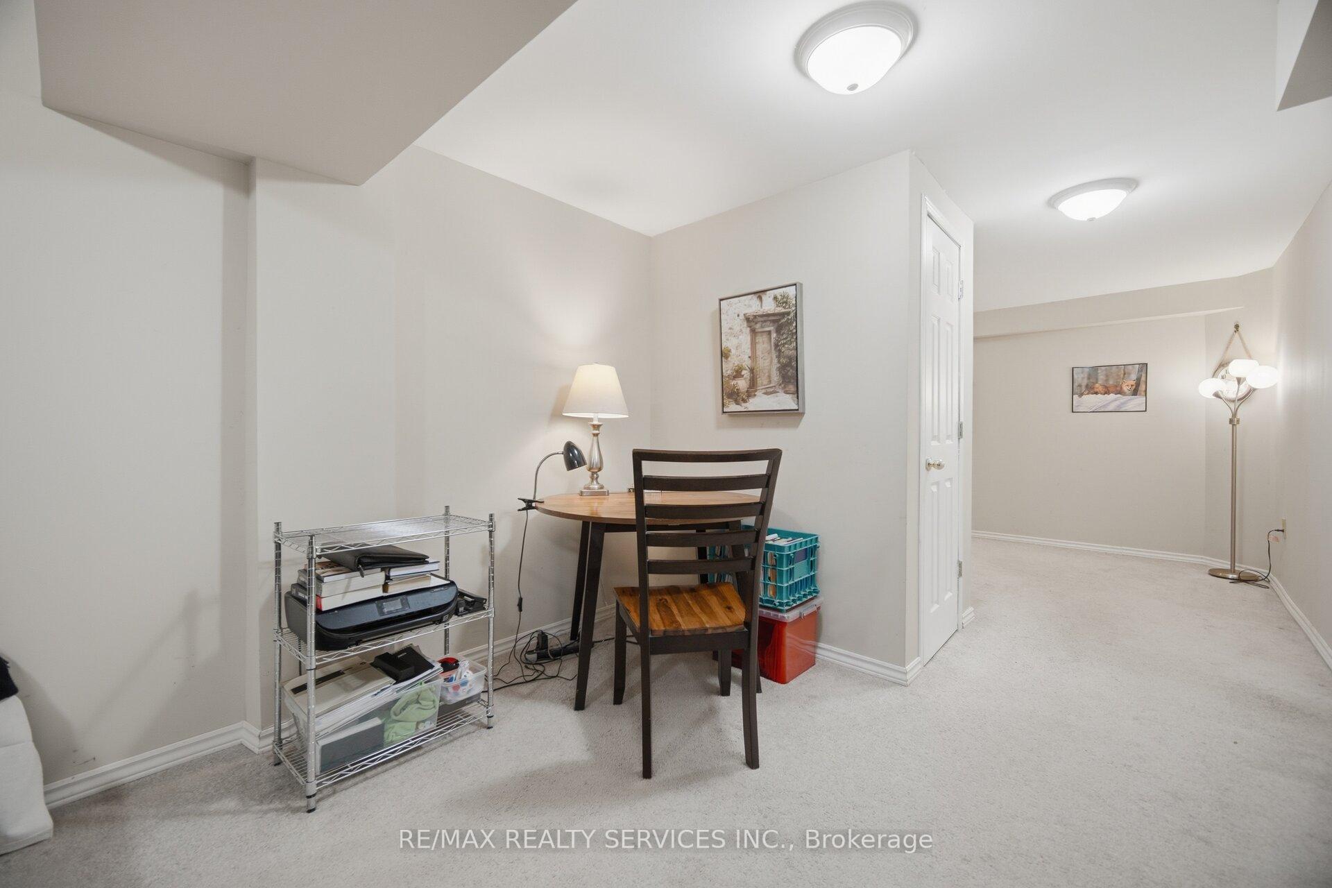 Photo 15 of 59 Fry Crescent, Clarington, Bowmanville — HOMEH