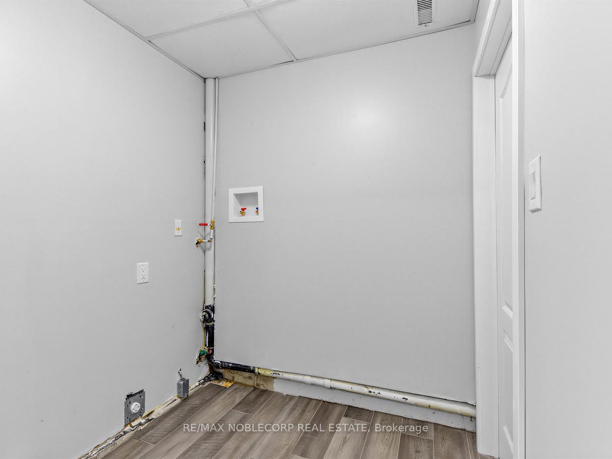 Photo 9 of Unit Lower, 59 Scott Crescent, Barrie, Letitia Heights — HOMEH