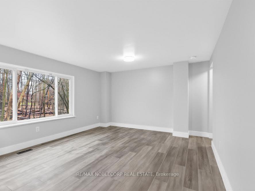 Photo 14 of Unit Lower, 59 Scott Crescent, Barrie, Letitia Heights — HOMEH