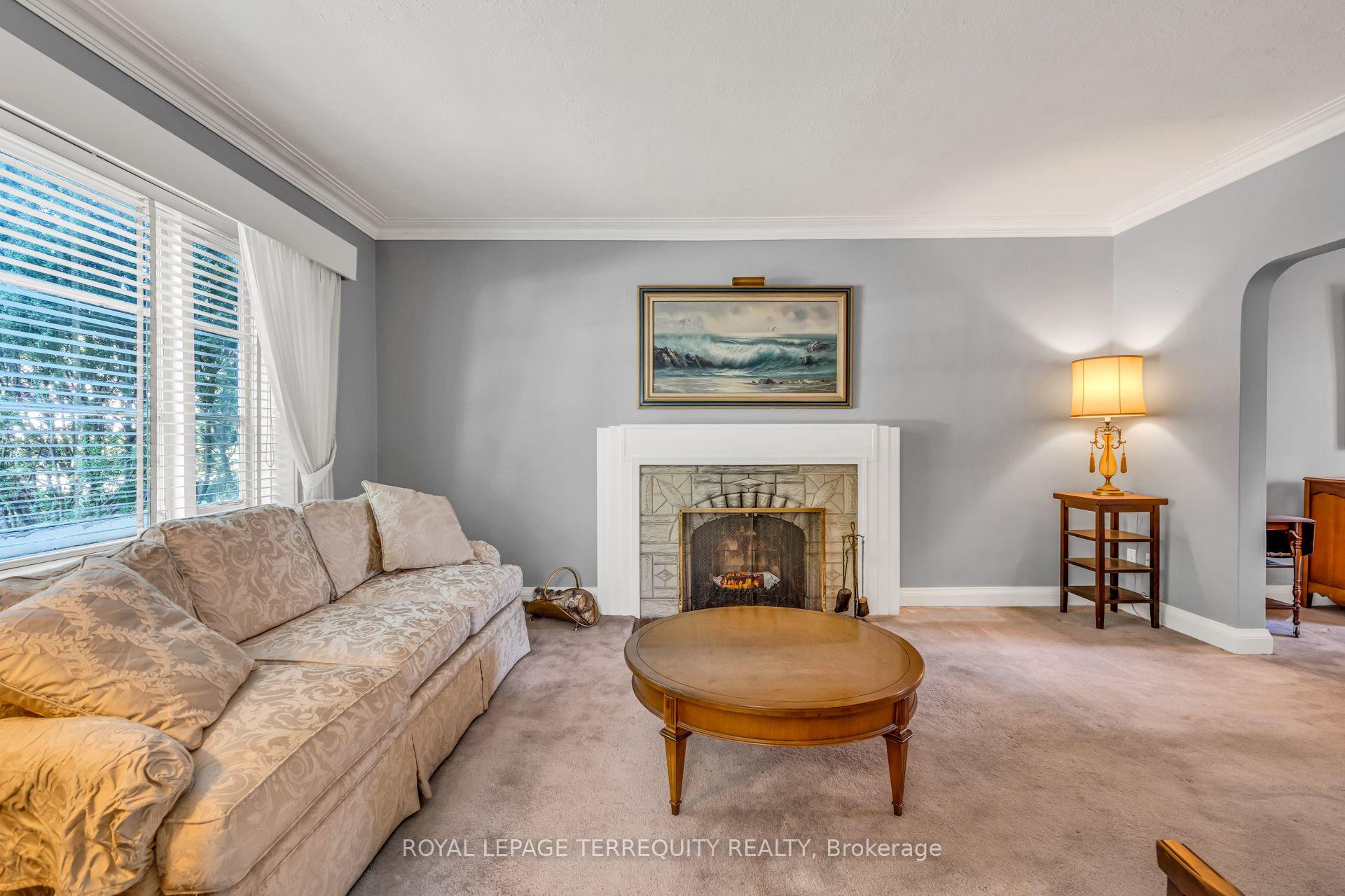 Photo 8 of 391 Sutherland Drive, Toronto, Leaside — HOMEH