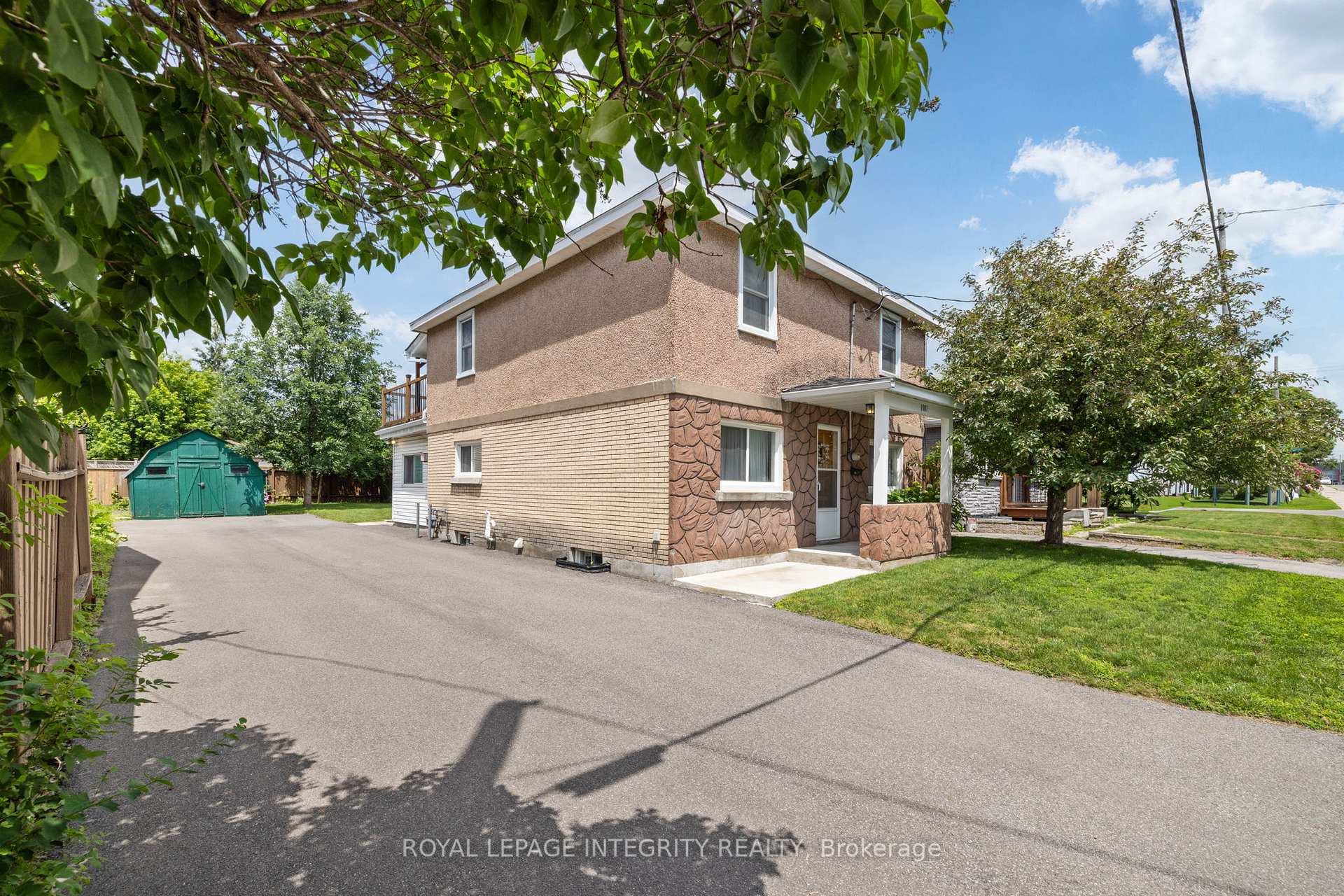 Photo of 1081 Kenaston Street