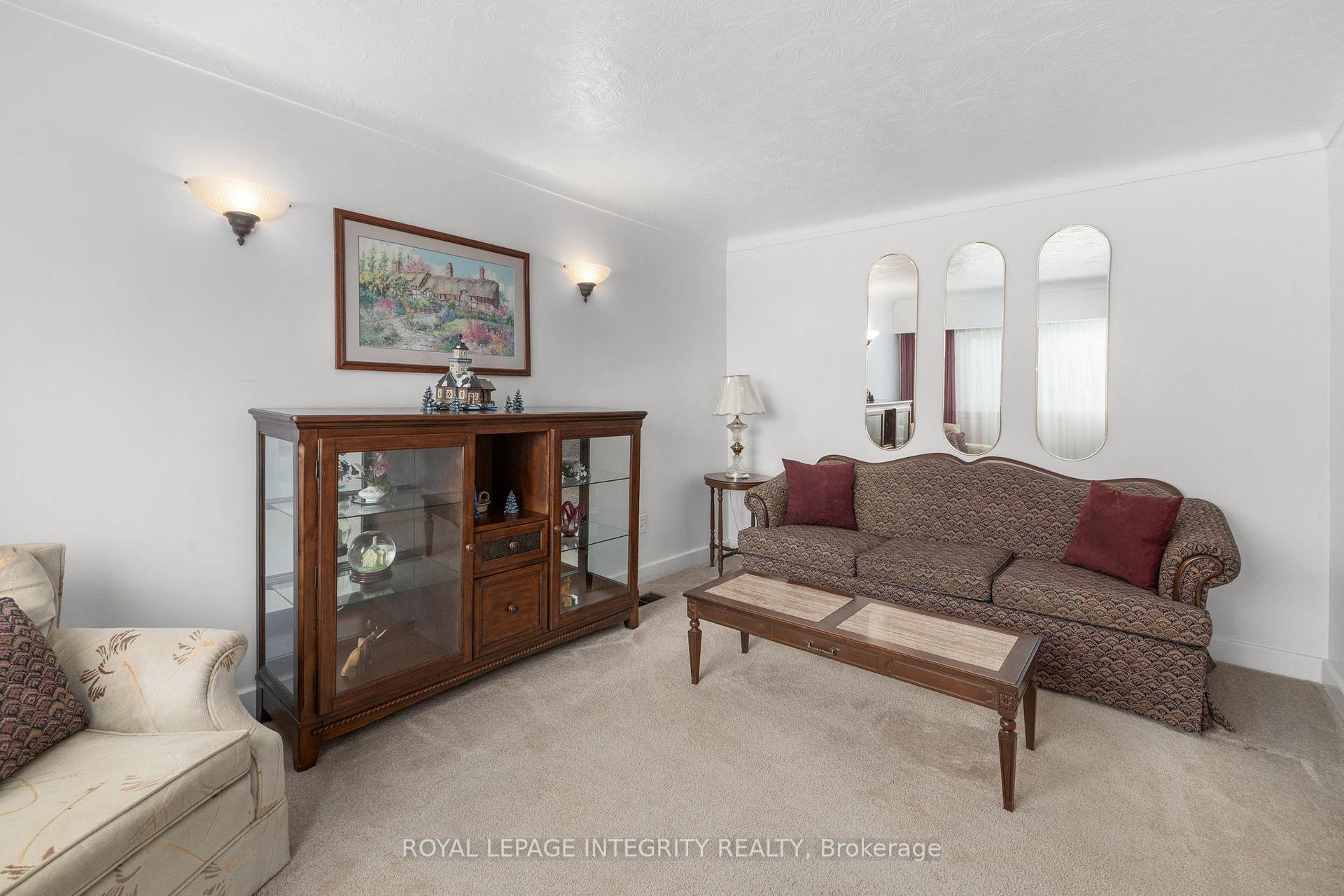 Photo 14 of 1081 Kenaston Street, Ottawa, Cyrville Rd./Industrial Park — HOMEH
