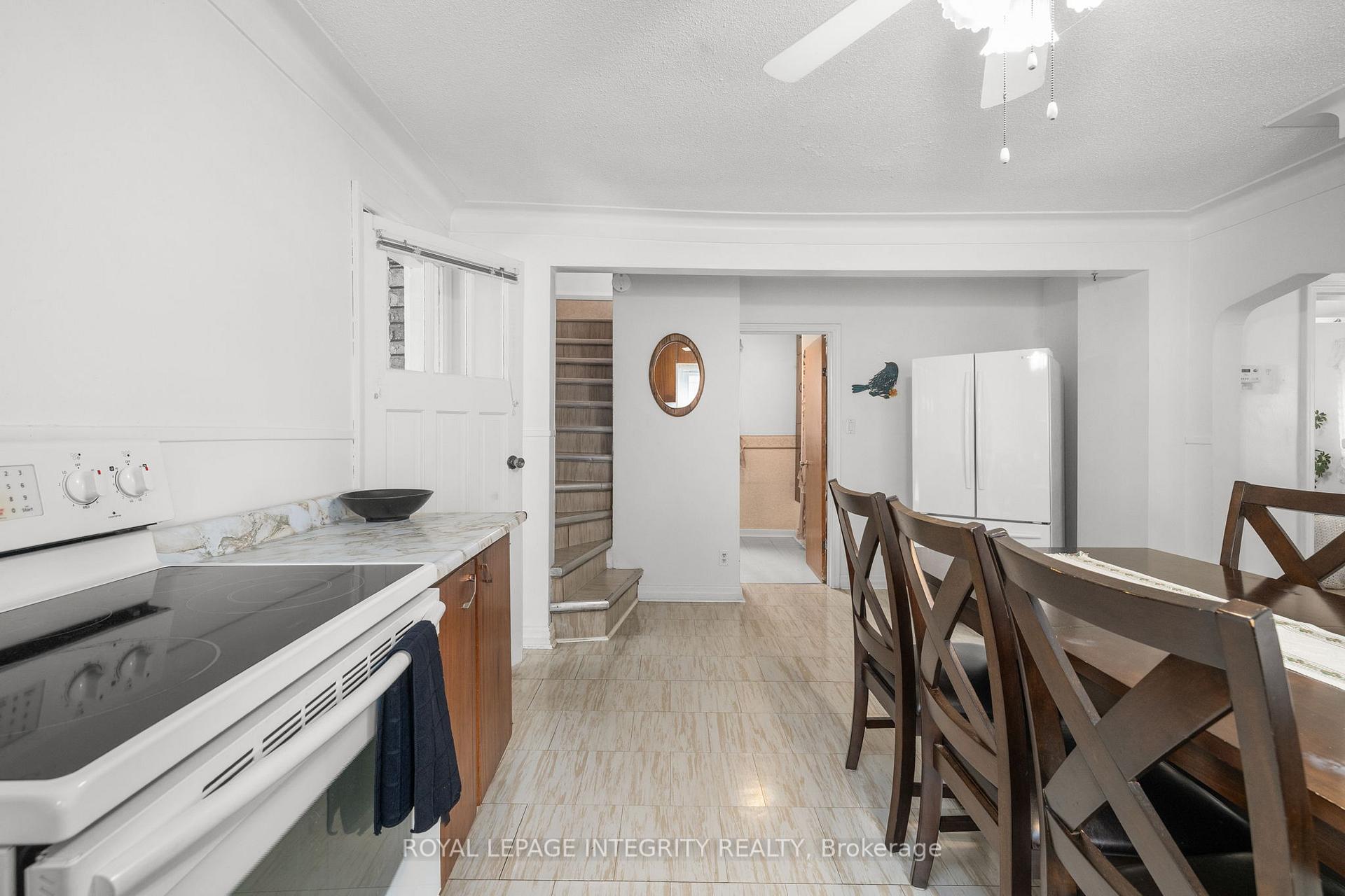 Photo 35 of 1081 Kenaston Street, Ottawa, Cyrville Rd./Industrial Park — HOMEH