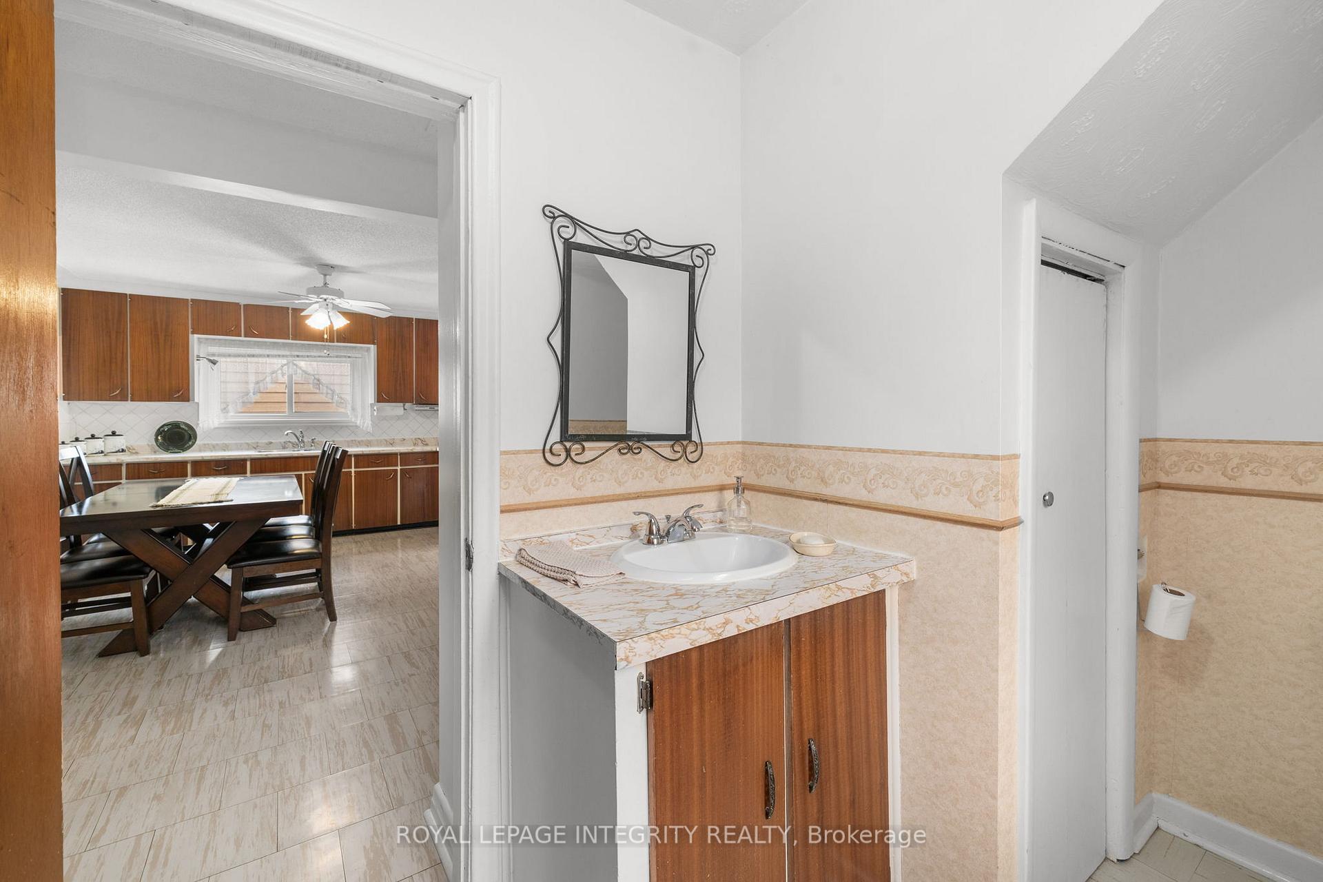 Photo 36 of 1081 Kenaston Street, Ottawa, Cyrville Rd./Industrial Park — HOMEH