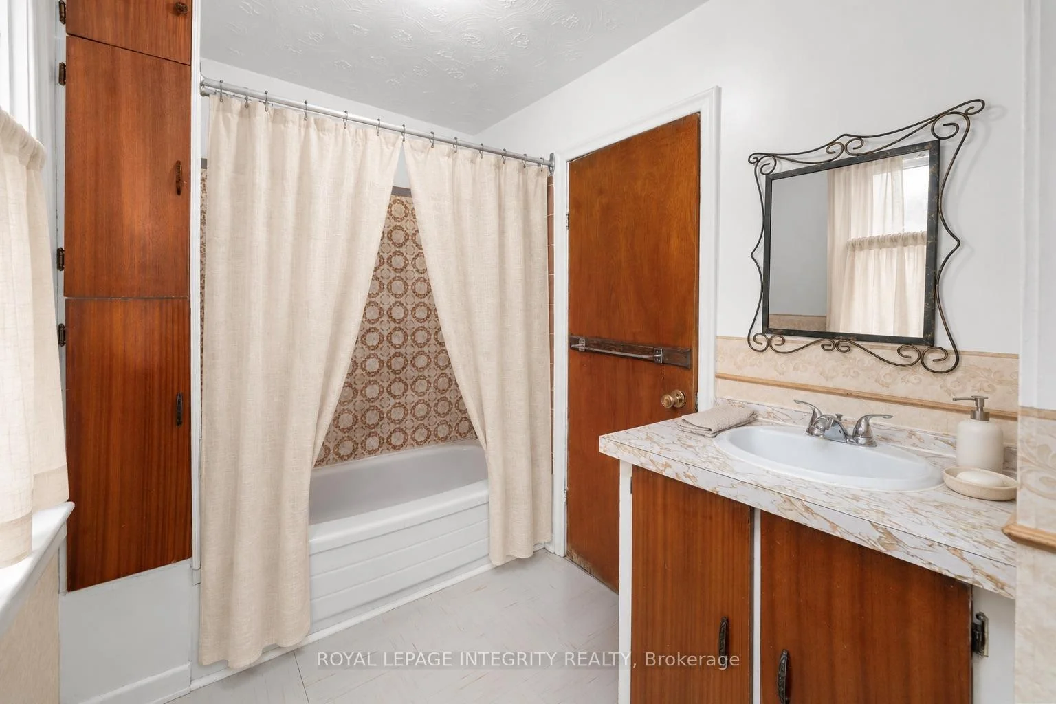 Photo 39 of 1081 Kenaston Street, Ottawa, Cyrville Rd./Industrial Park — HOMEH
