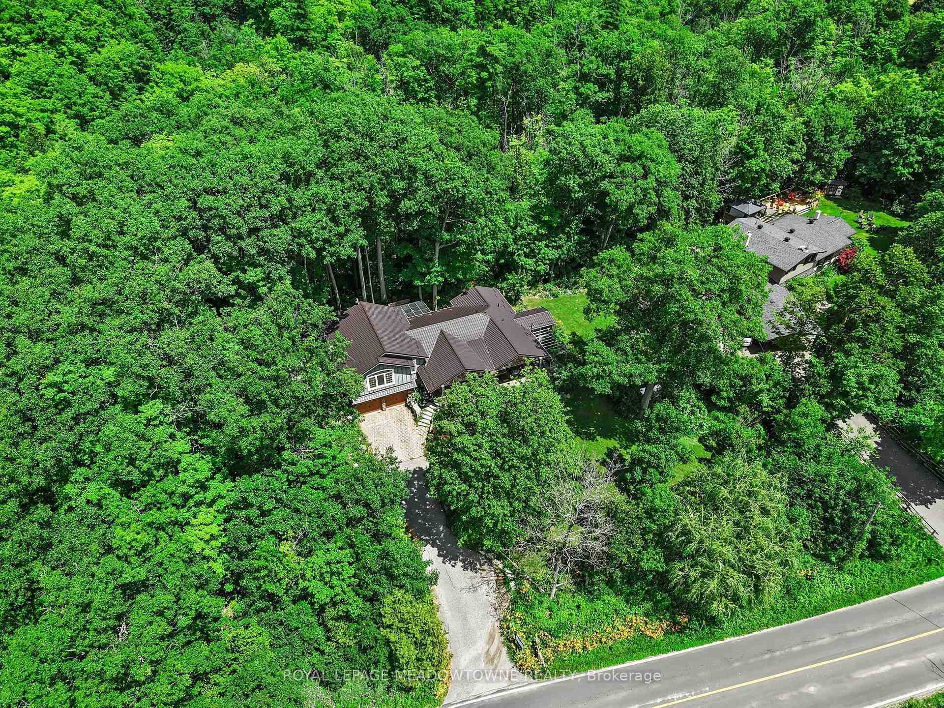 Photo 2 of 10621 Third Line, Halton Hills, Rural Esquesing — HOMEH