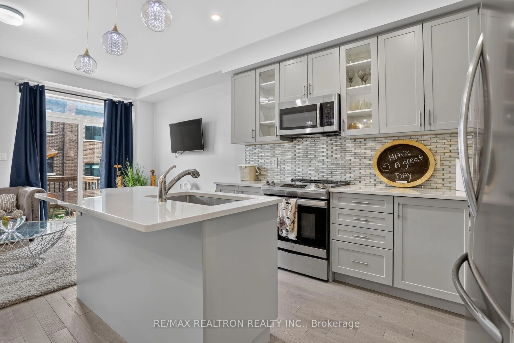 Photo 18 of 2506 Castlegate Crossing Drive, Pickering, Duffin Heights — HOMEH