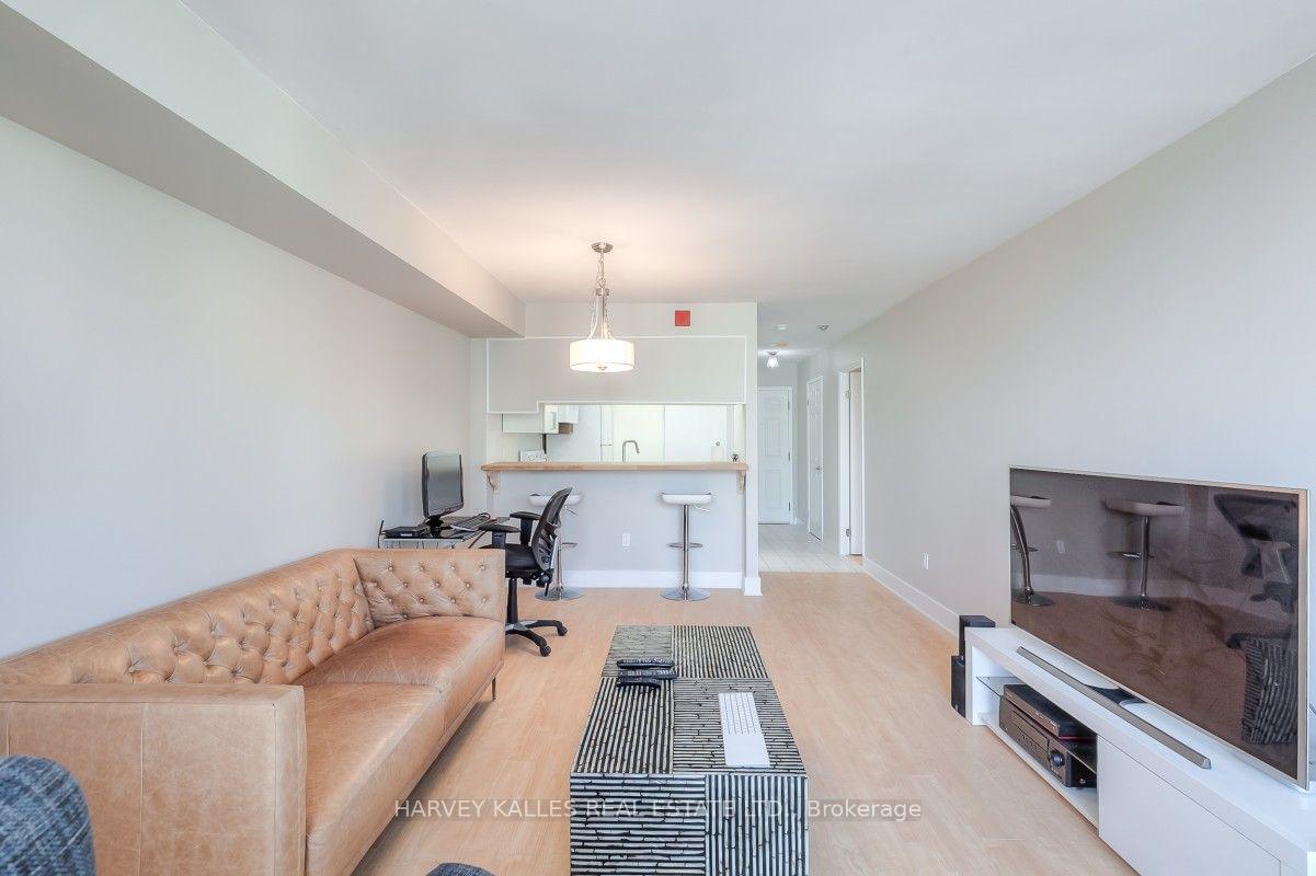 Photo 2 of Unit 710, 175 Cedar Avenue, Richmond Hill, Harding — HOMEH