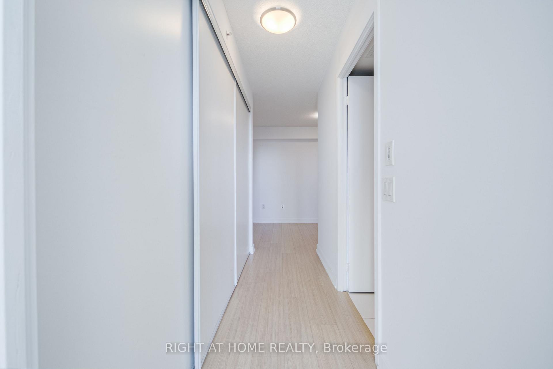 Photo 13 of Unit 902, 85 Queens Wharf Road, Toronto, Waterfront Communities — HOMEH