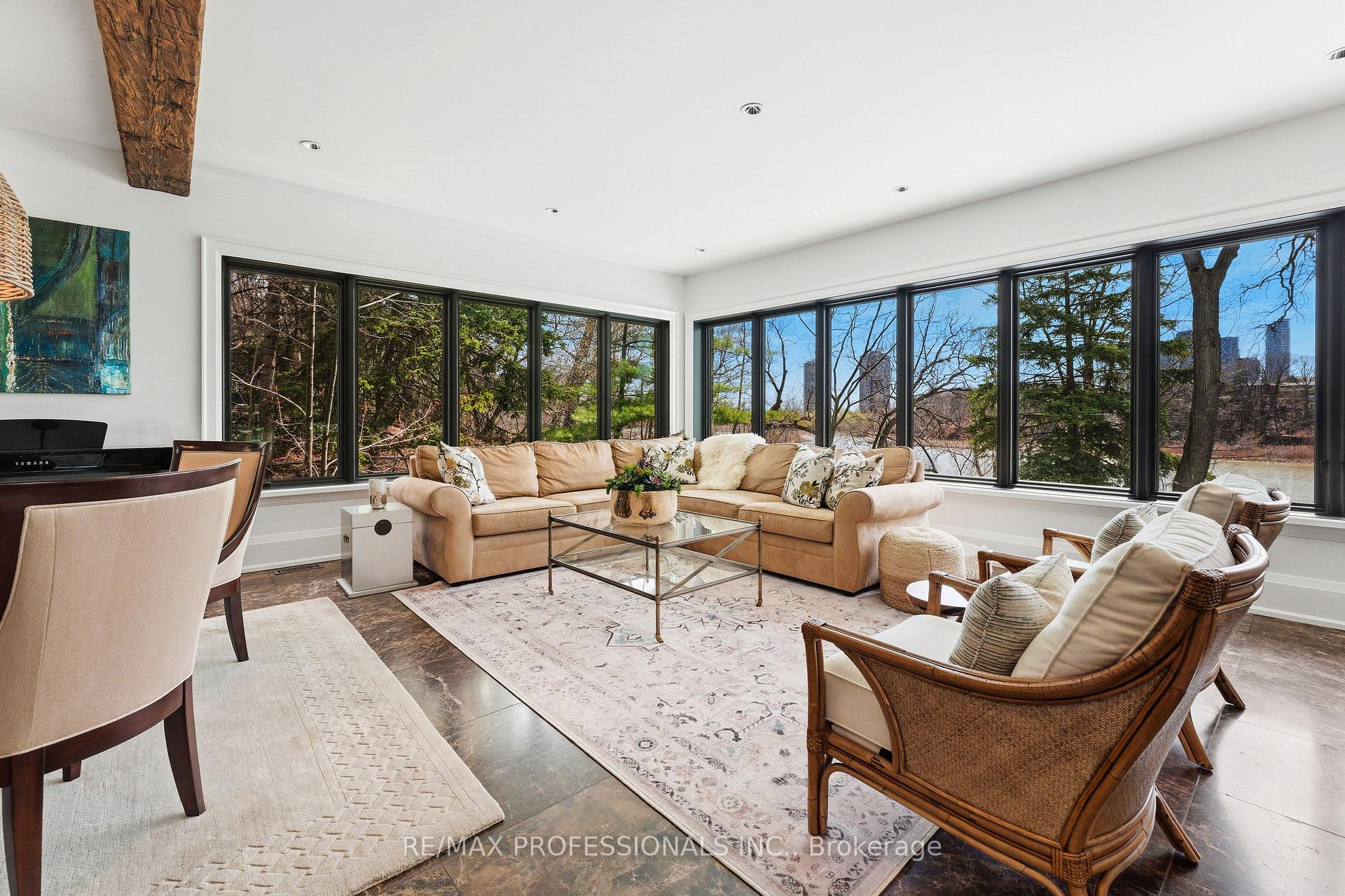 Photo 4 of 23 Riverside Crescent, Toronto, High Park-Swansea — HOMEH
