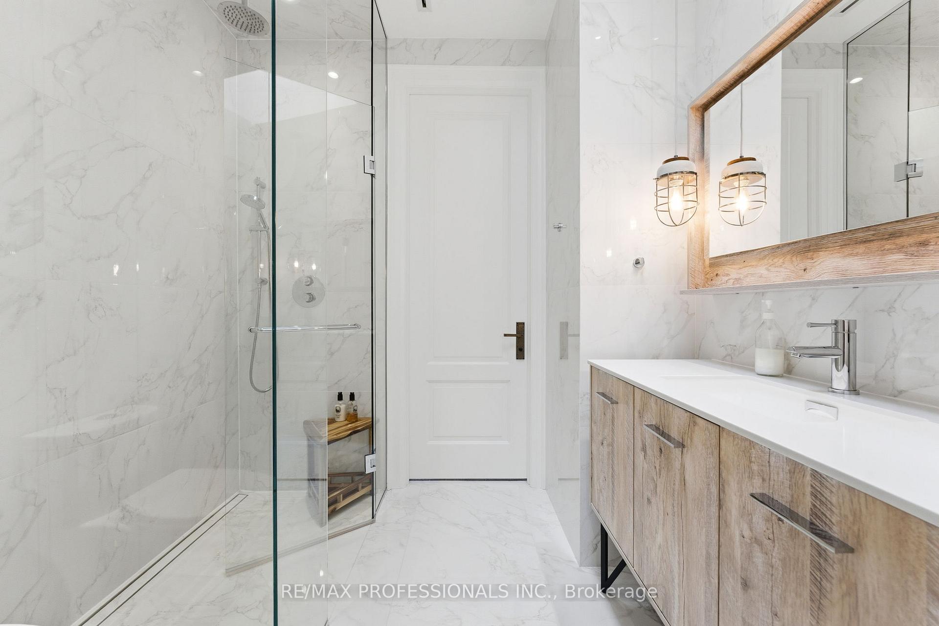 Photo 23 of 23 Riverside Crescent, Toronto, High Park-Swansea — HOMEH